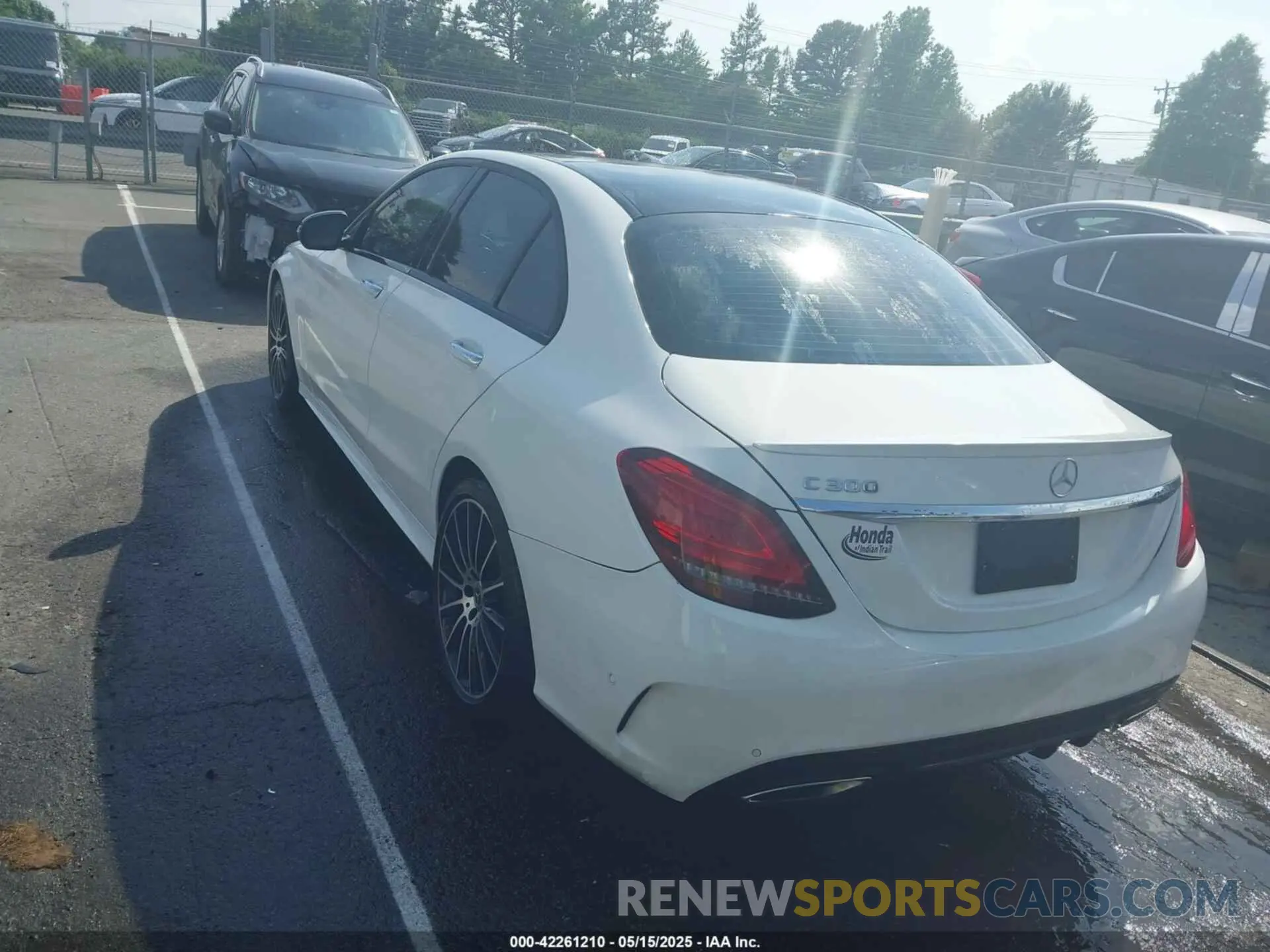 3 fotografías del automóvil dañado 55SWF8DB0LU326579 MERCEDES-BENZ C 300 2020