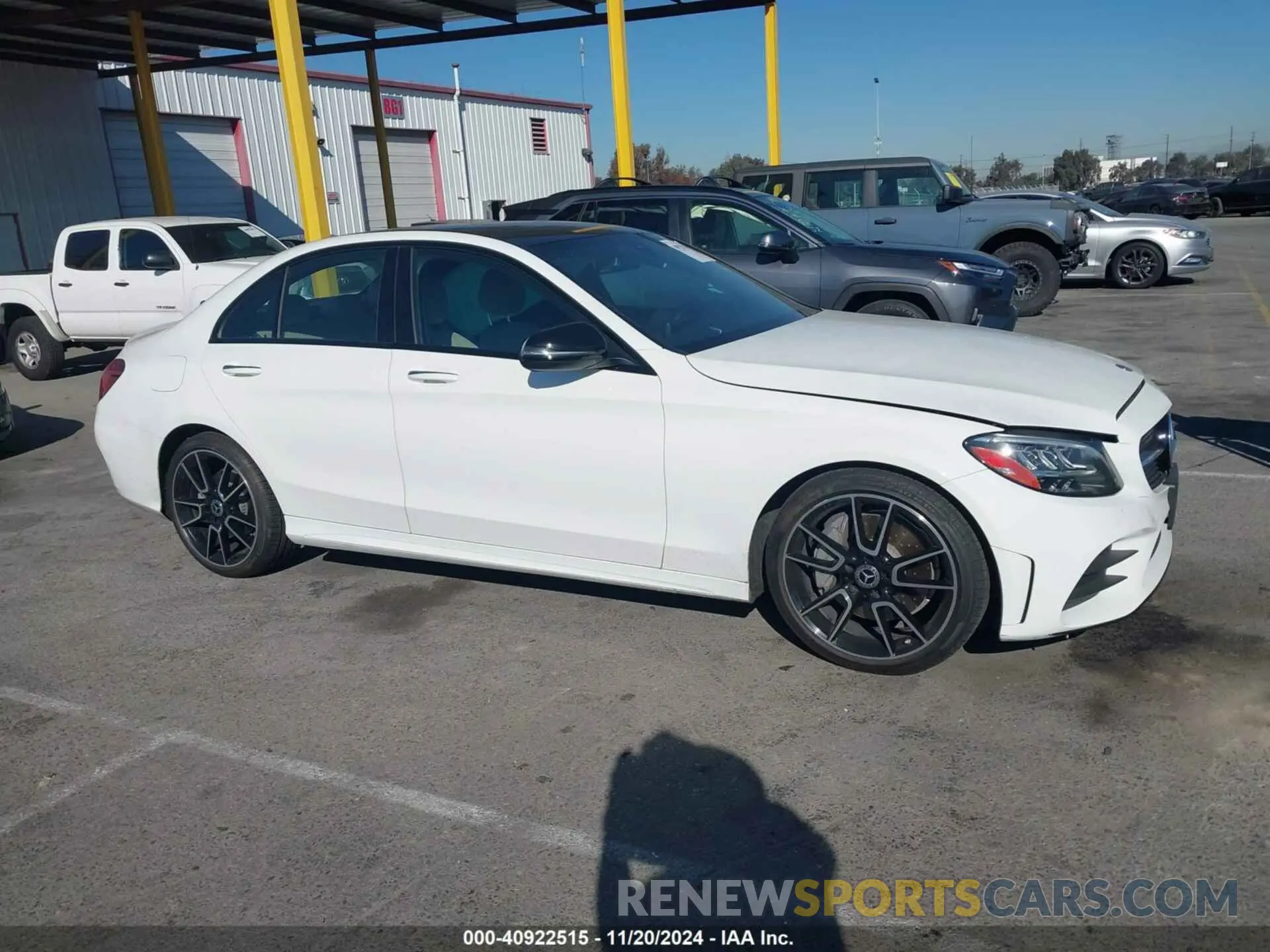 13 fotografías del automóvil dañado 55SWF8DB1LU322850 MERCEDES-BENZ C 300 2020