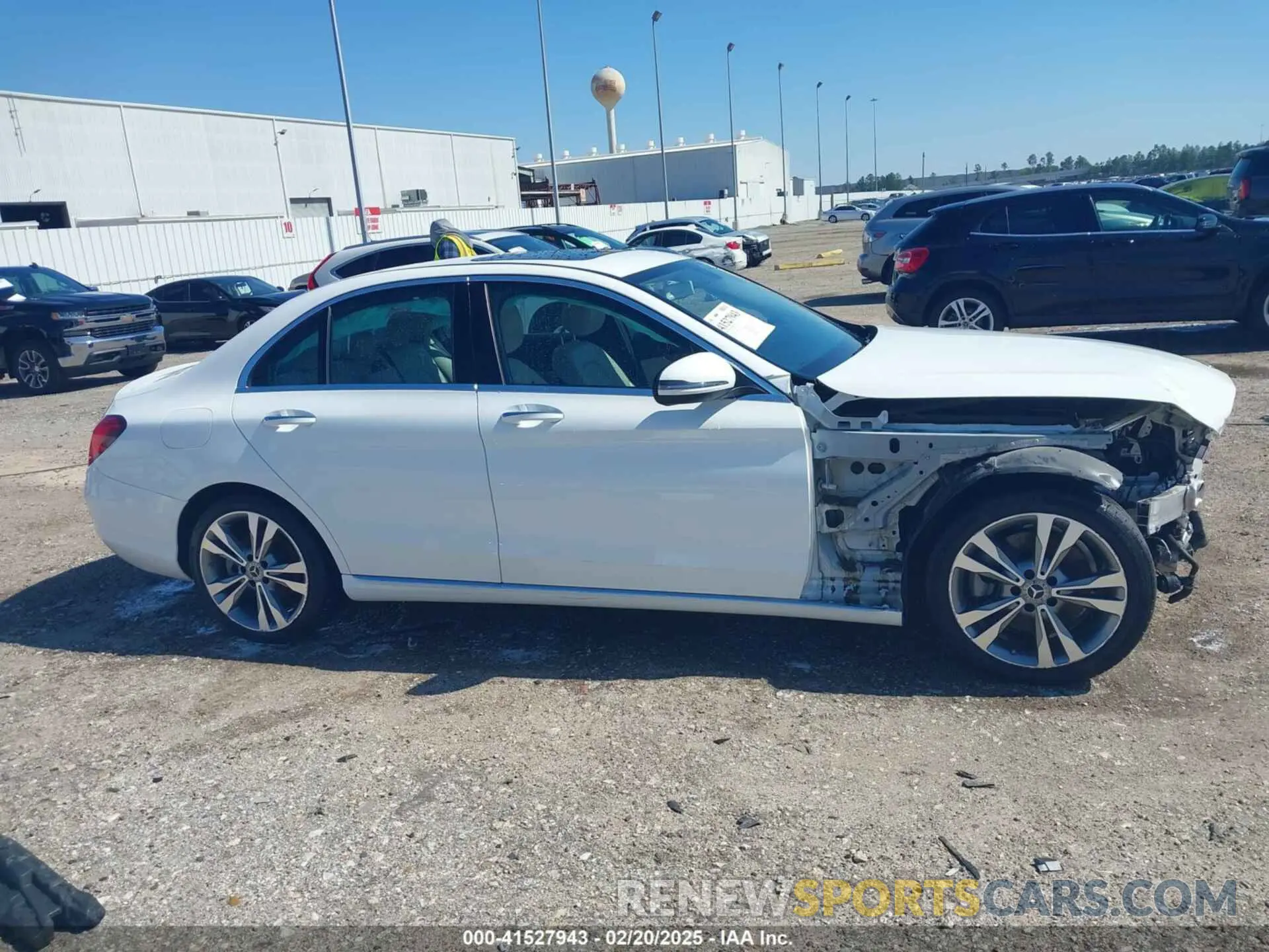 14 fotografías del automóvil dañado 55SWF8DB5LU327808 MERCEDES-BENZ C 300 2020
