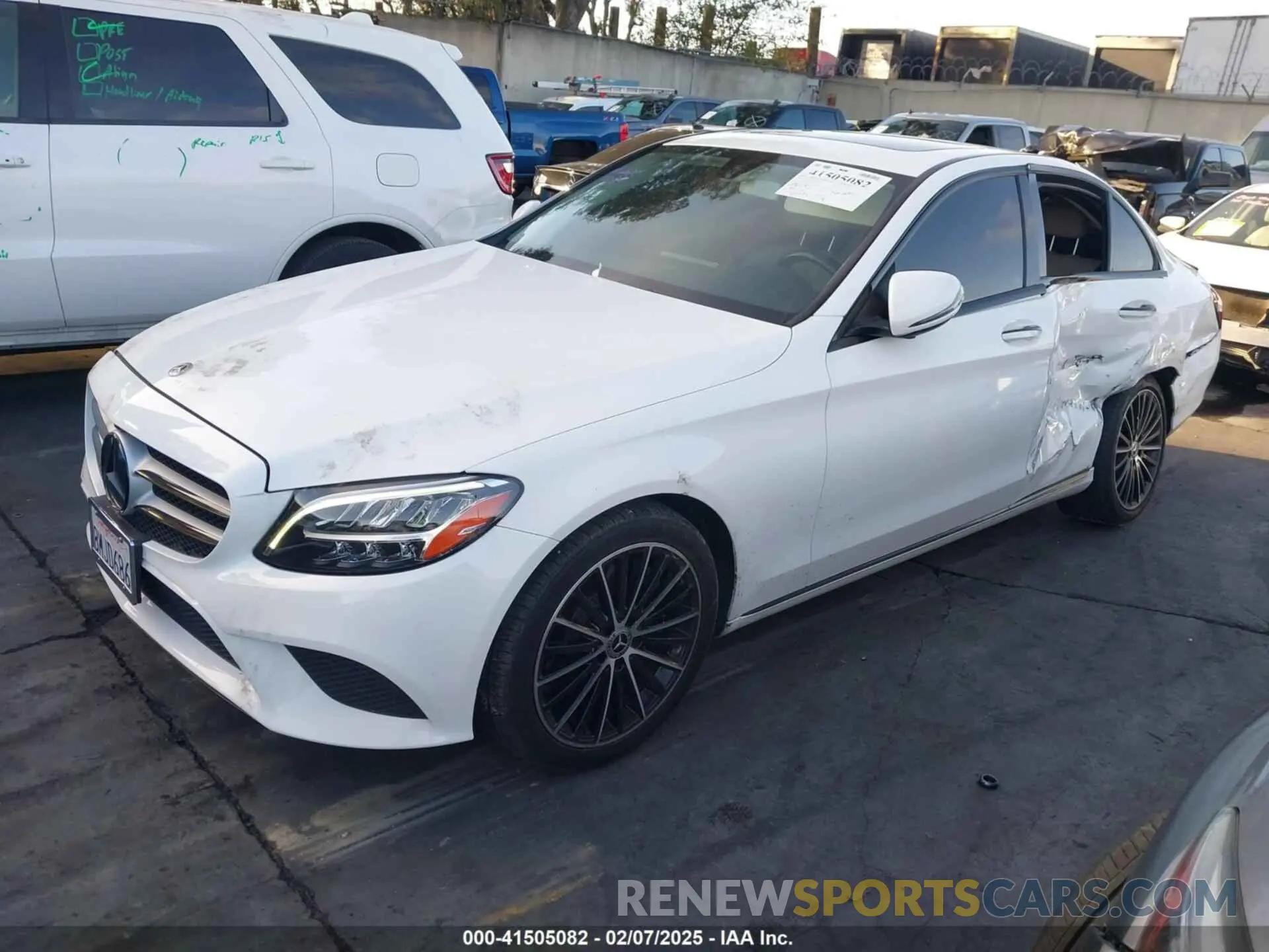 2 fotografías del automóvil dañado 55SWF8DB6LU323315 MERCEDES-BENZ C 300 2020