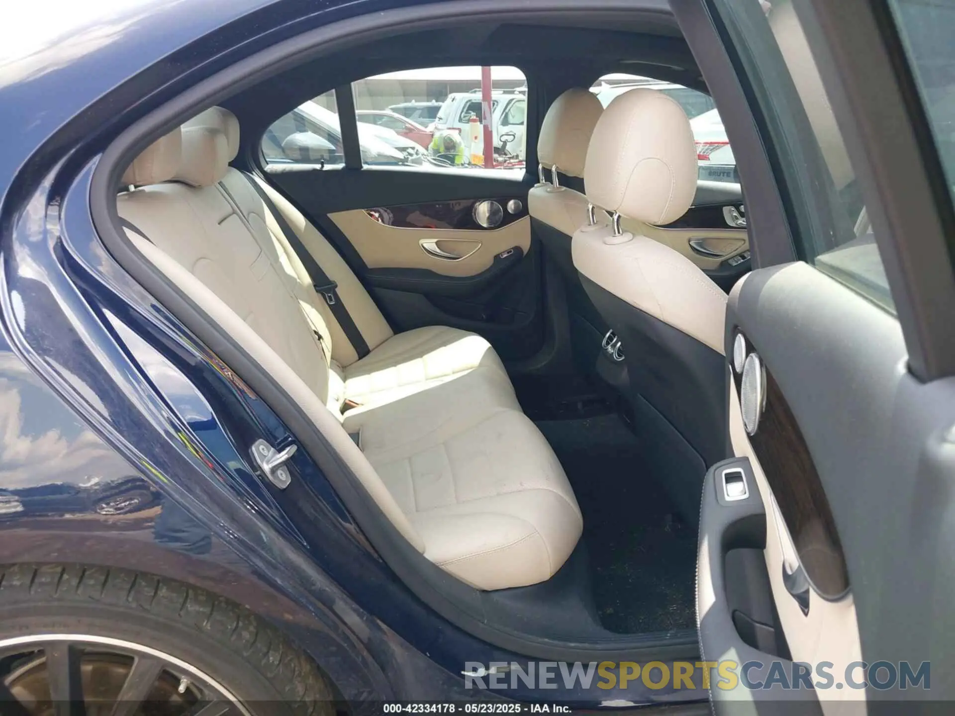8 fotografías del automóvil dañado 55SWF8DB6LU326893 MERCEDES-BENZ C 300 2020