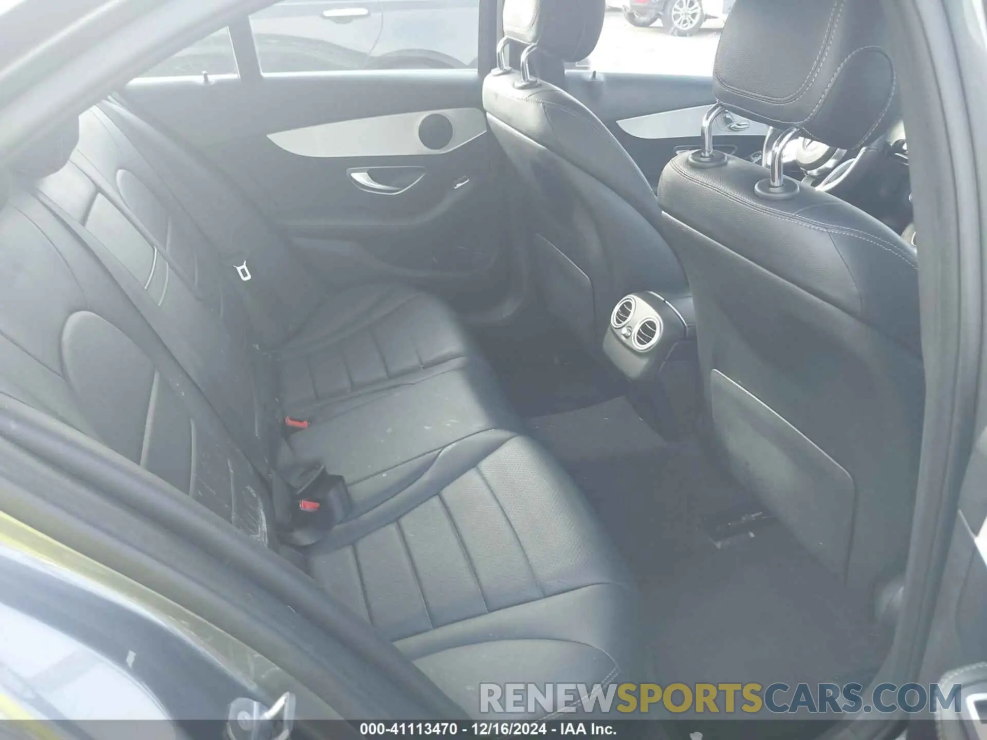 8 fotografías del automóvil dañado 55SWF8DB7LU326515 MERCEDES-BENZ C 300 2020