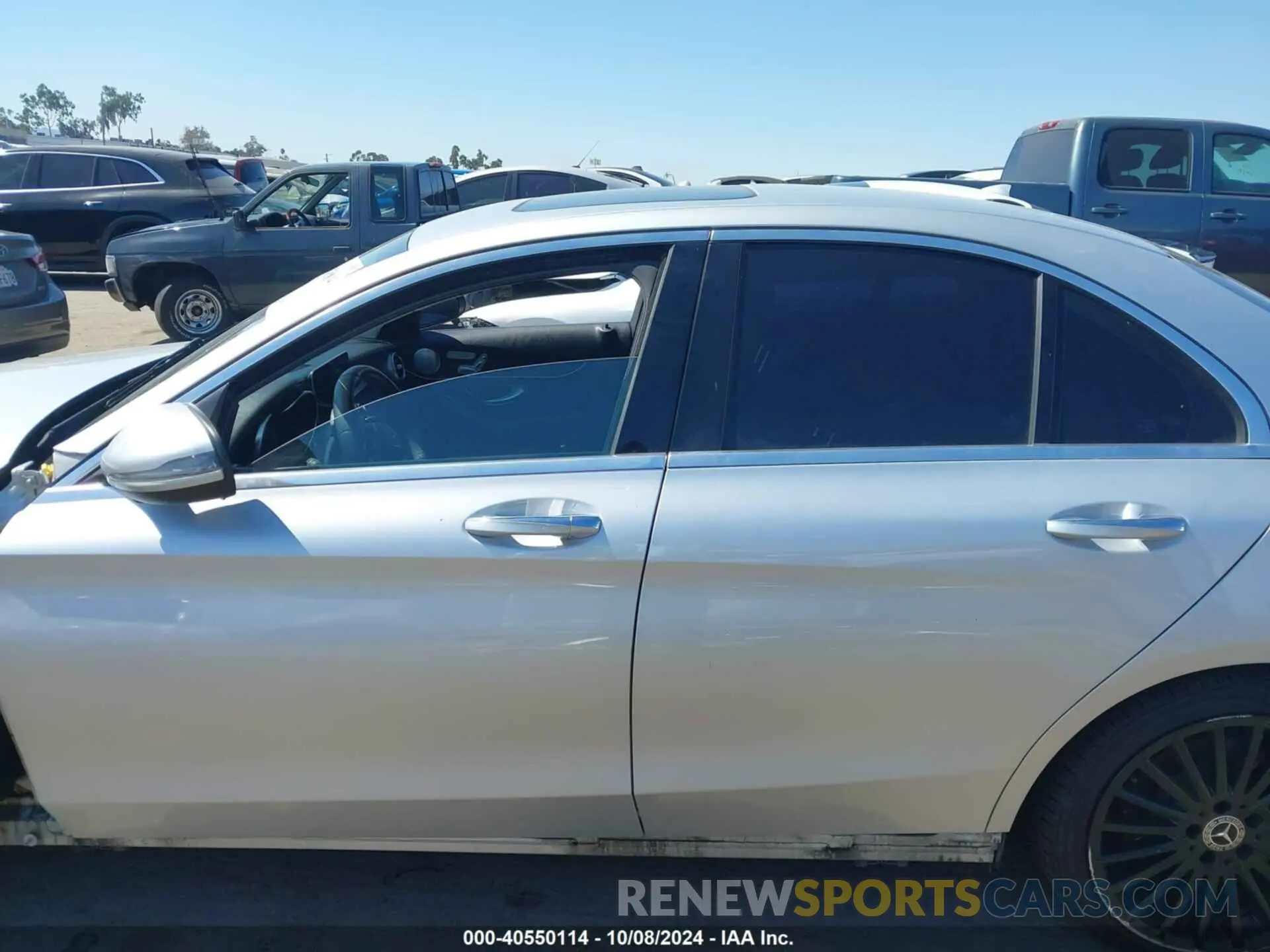 15 fotografías del automóvil dañado 55SWF8DBXLU325441 MERCEDES-BENZ C 300 2020