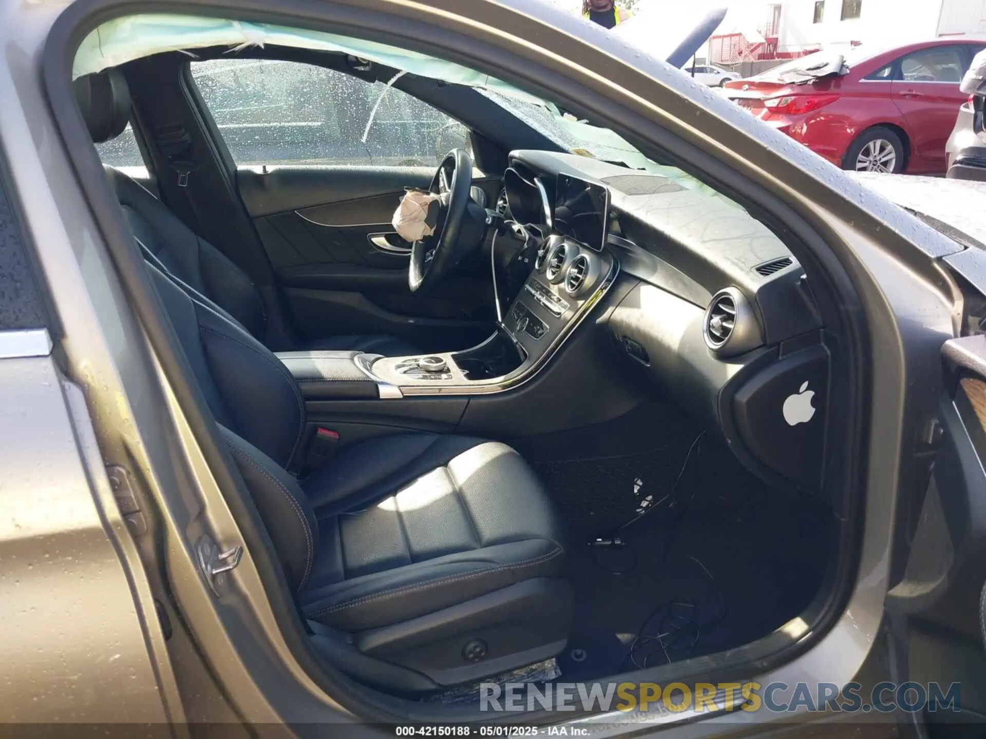 5 fotografías del automóvil dañado 55SWF8EB0LU329223 MERCEDES-BENZ C 300 2020