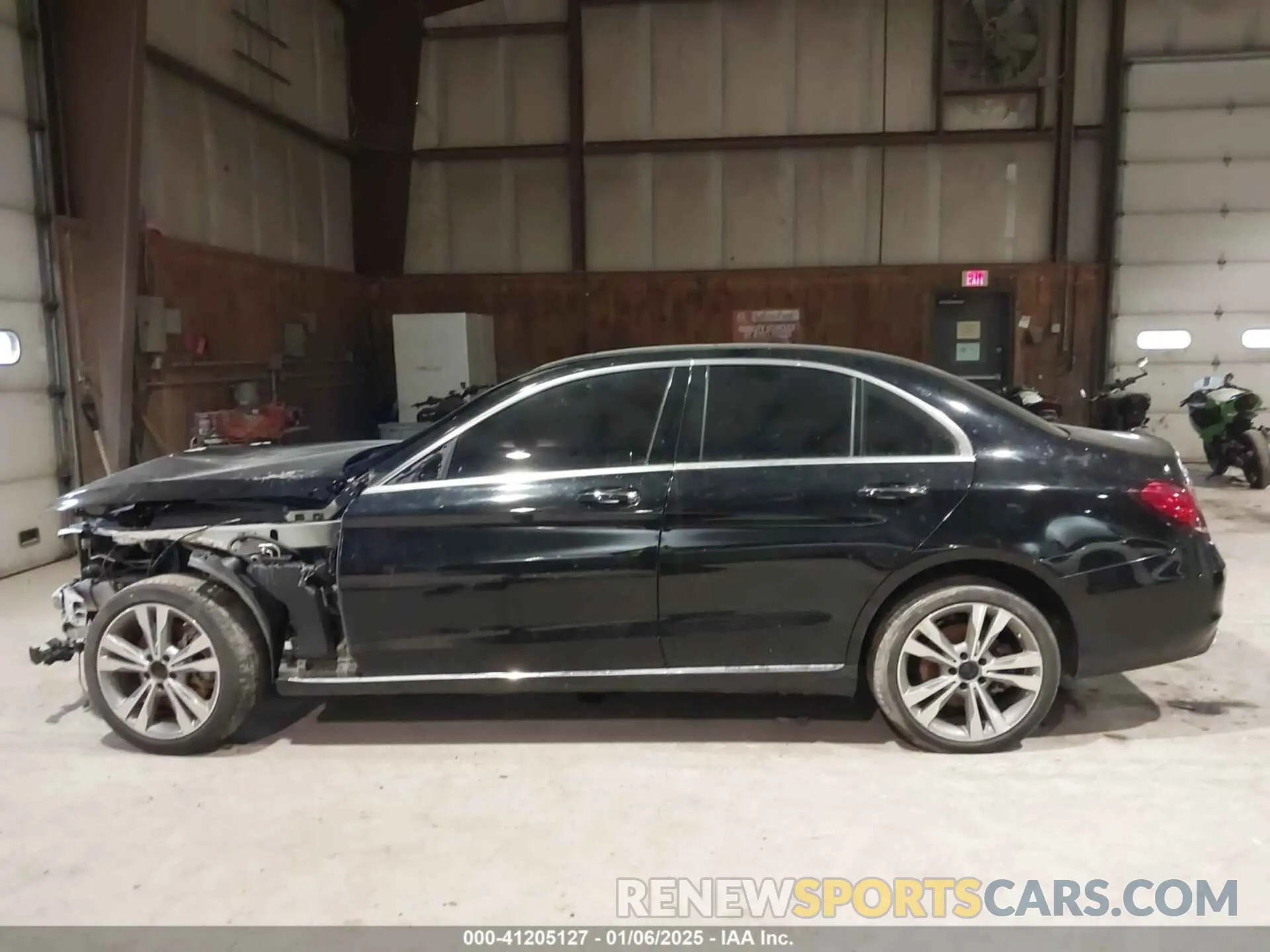 14 fotografías del automóvil dañado 55SWF8EB3LU327384 MERCEDES-BENZ C 300 2020
