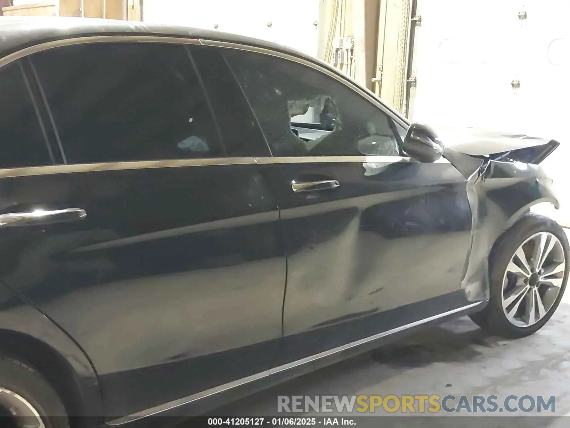 19 fotografías del automóvil dañado 55SWF8EB3LU327384 MERCEDES-BENZ C 300 2020