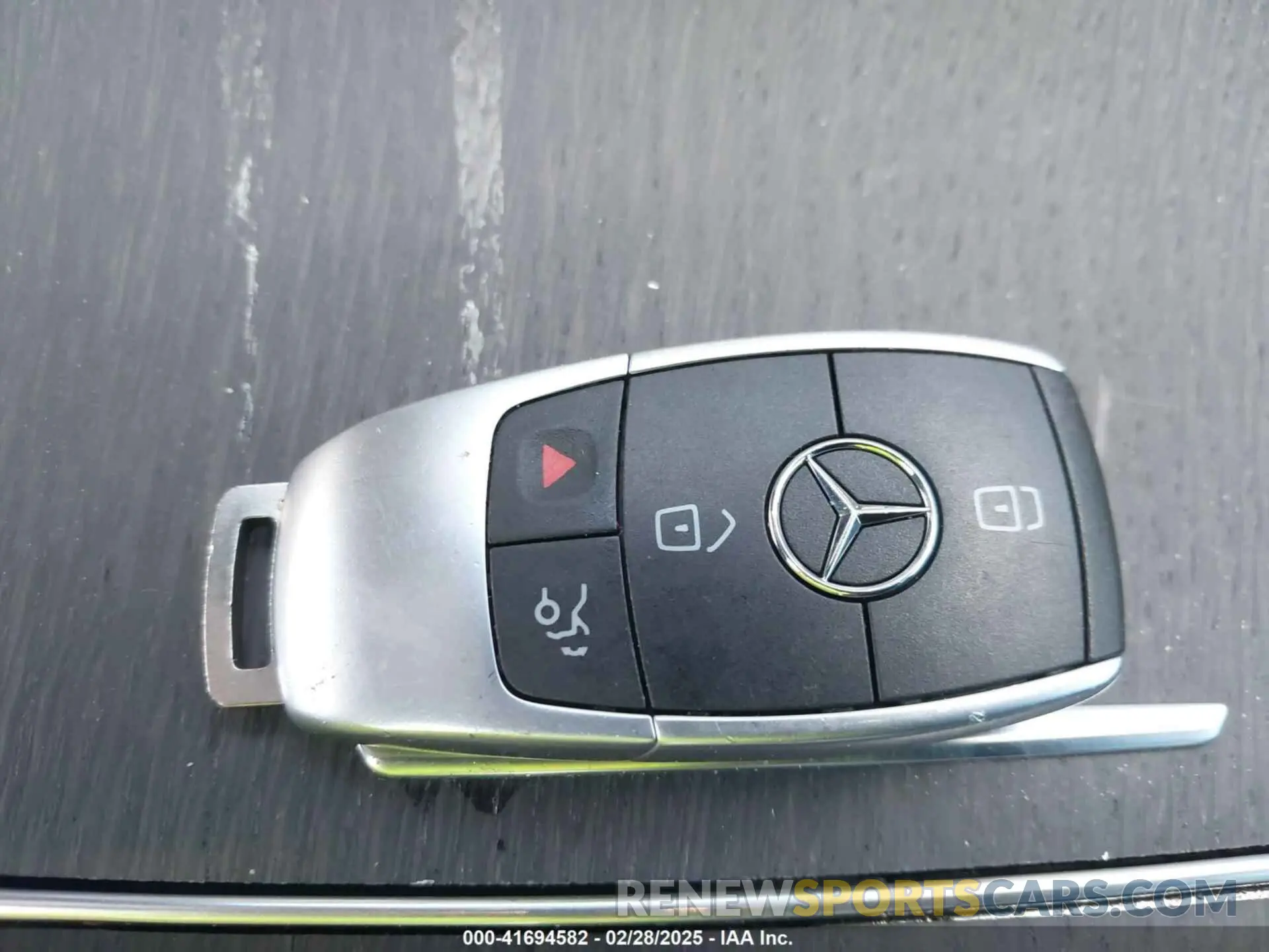 11 fotografías del automóvil dañado 55SWF8EBXLU333246 MERCEDES-BENZ C 300 2020