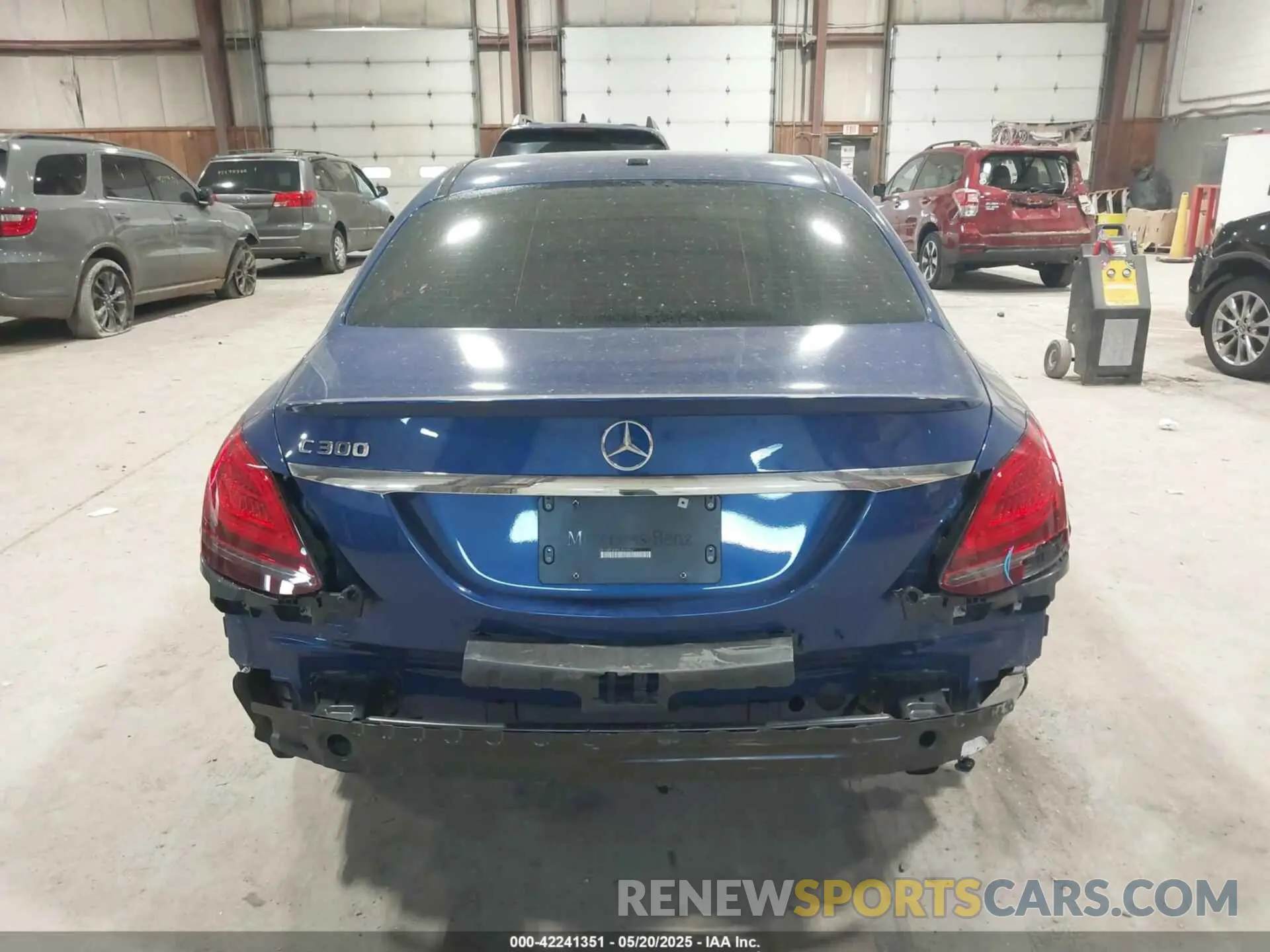 17 fotografías del automóvil dañado W1KWF8DB5LR569967 MERCEDES-BENZ C 300 2020