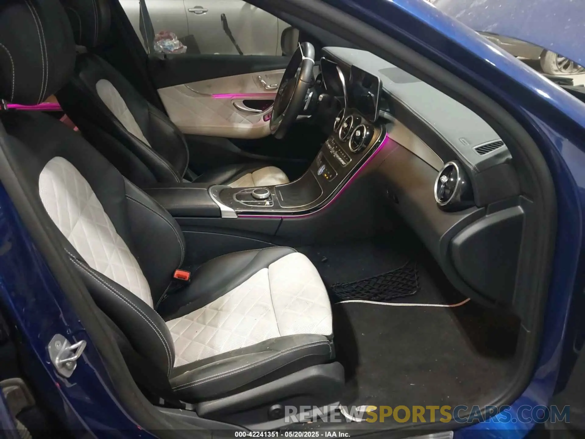 5 fotografías del automóvil dañado W1KWF8DB5LR569967 MERCEDES-BENZ C 300 2020