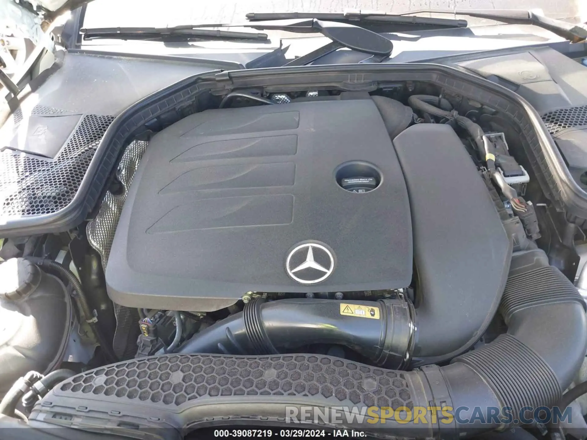 10 fotografías del automóvil dañado W1KWF8DB5LR588793 MERCEDES-BENZ C 300 2020