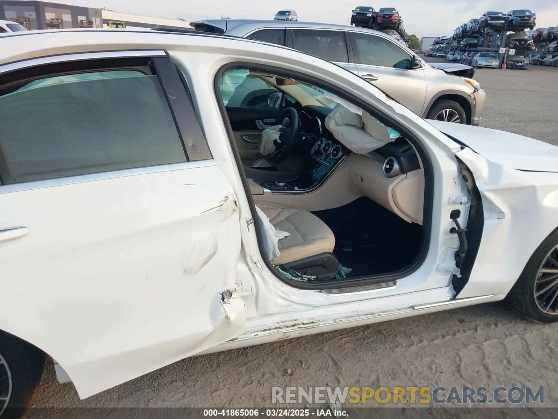 6 fotografías del automóvil dañado W1KWF8DB6LR574594 MERCEDES-BENZ C 300 2020