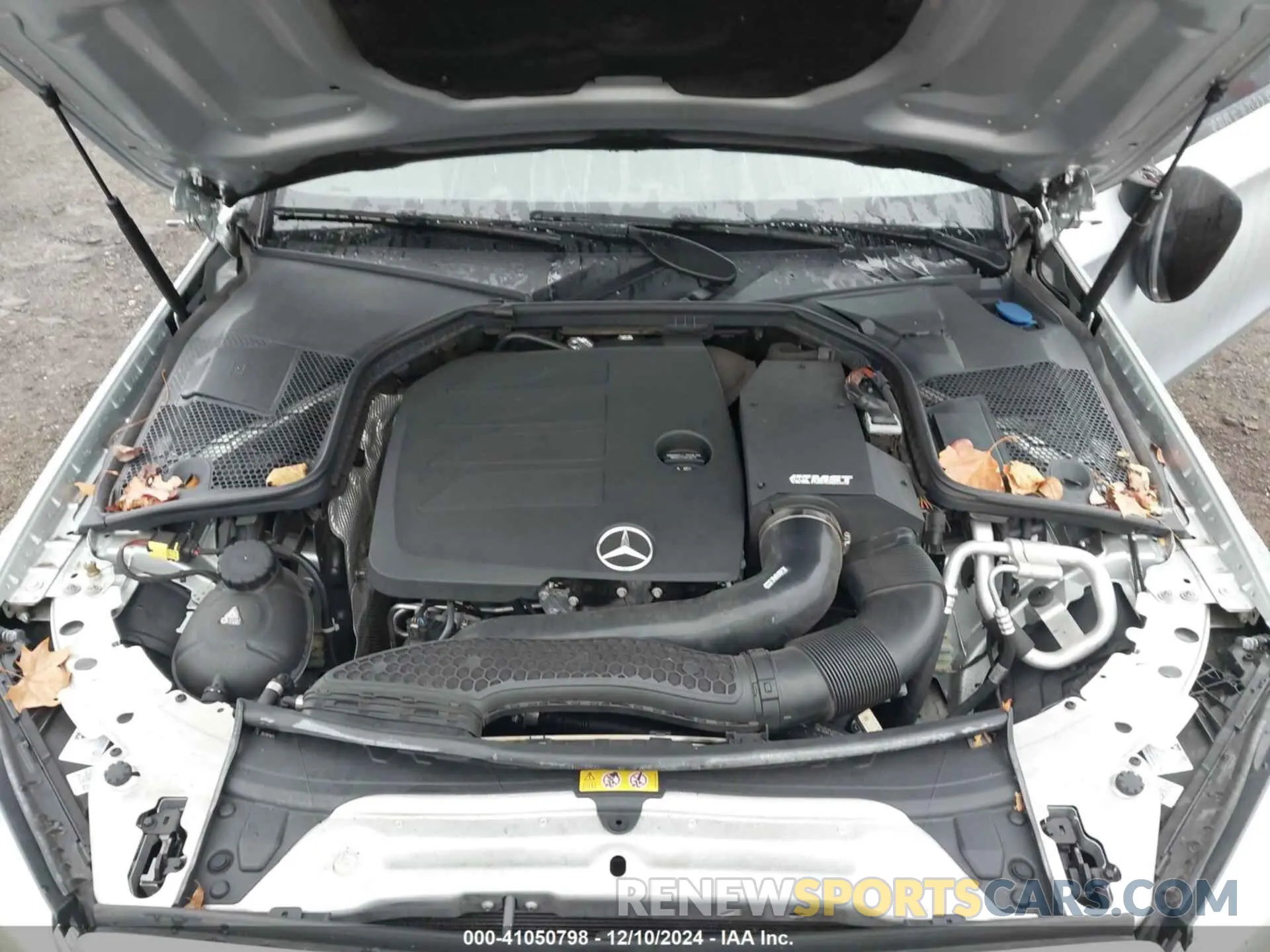 10 fotografías del automóvil dañado W1KWJ8DB4LF982558 MERCEDES-BENZ C 300 2020