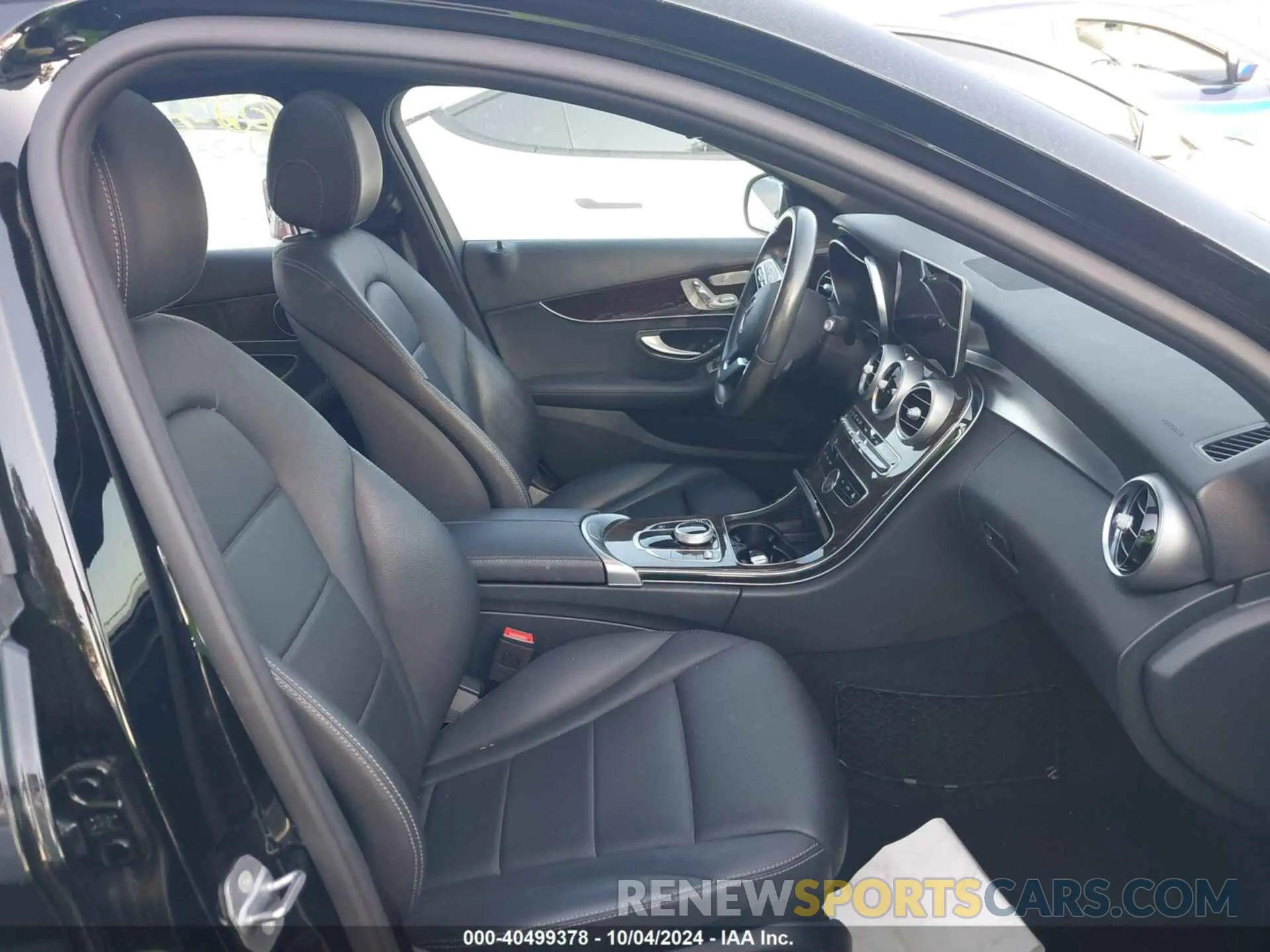 5 fotografías del automóvil dañado WDDWF8DB0LR548279 MERCEDES-BENZ C 300 2020
