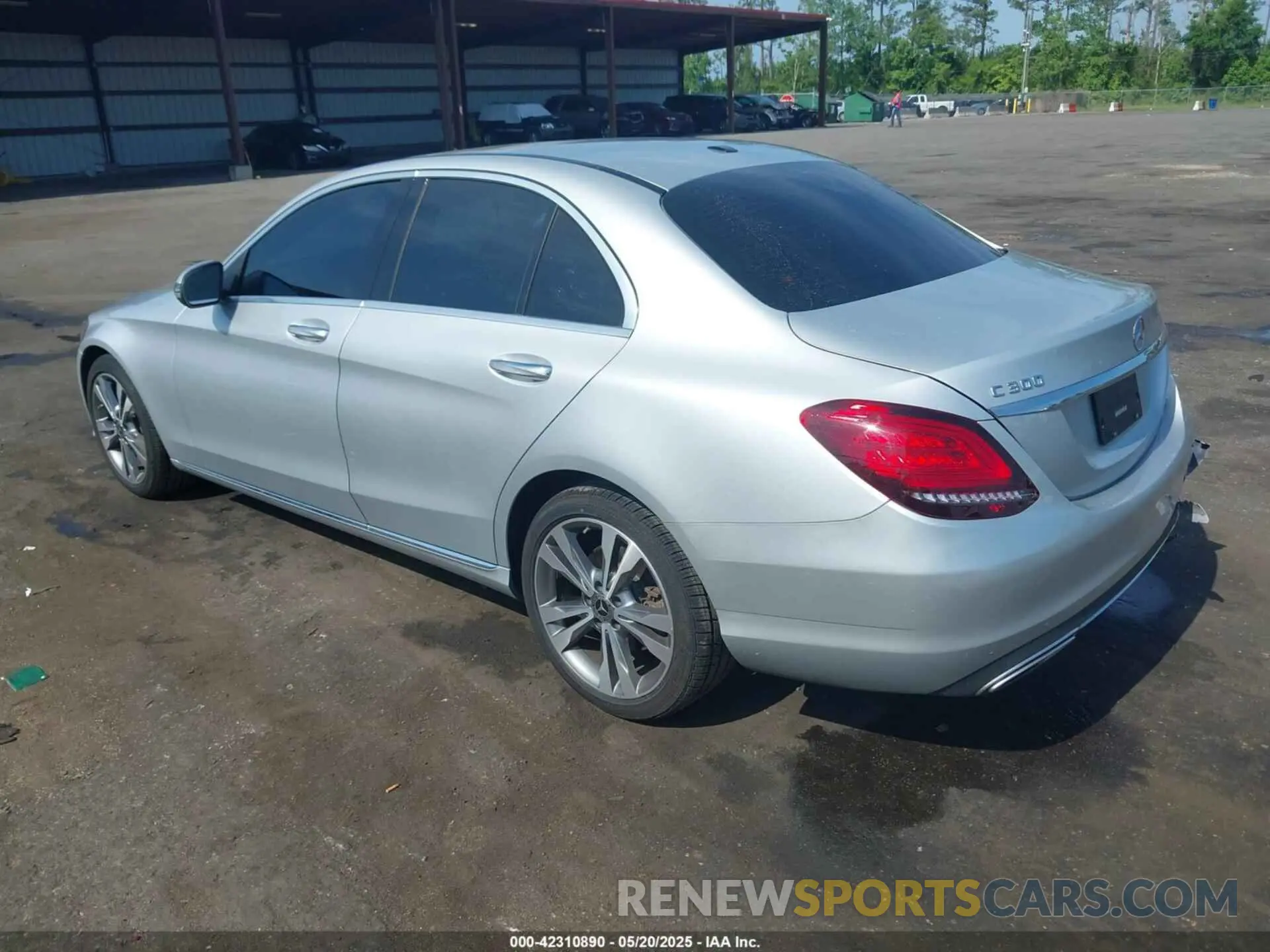 3 fotografías del automóvil dañado WDDWF8DB0LR553935 MERCEDES-BENZ C 300 2020