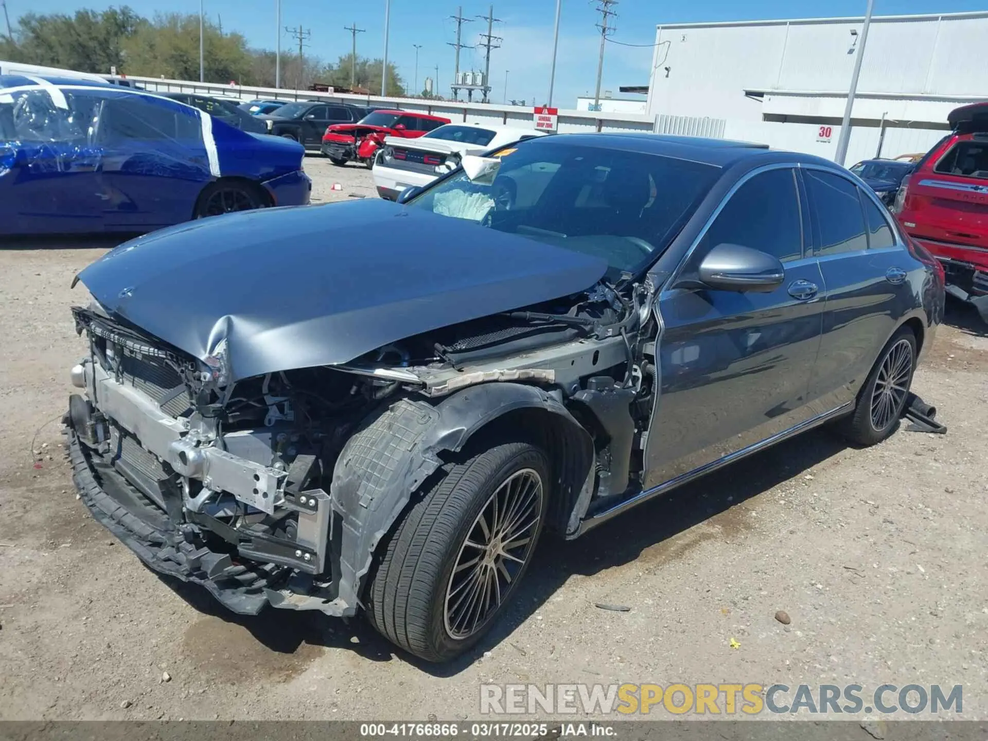 2 fotografías del automóvil dañado WDDWF8DB4LR528911 MERCEDES-BENZ C 300 2020