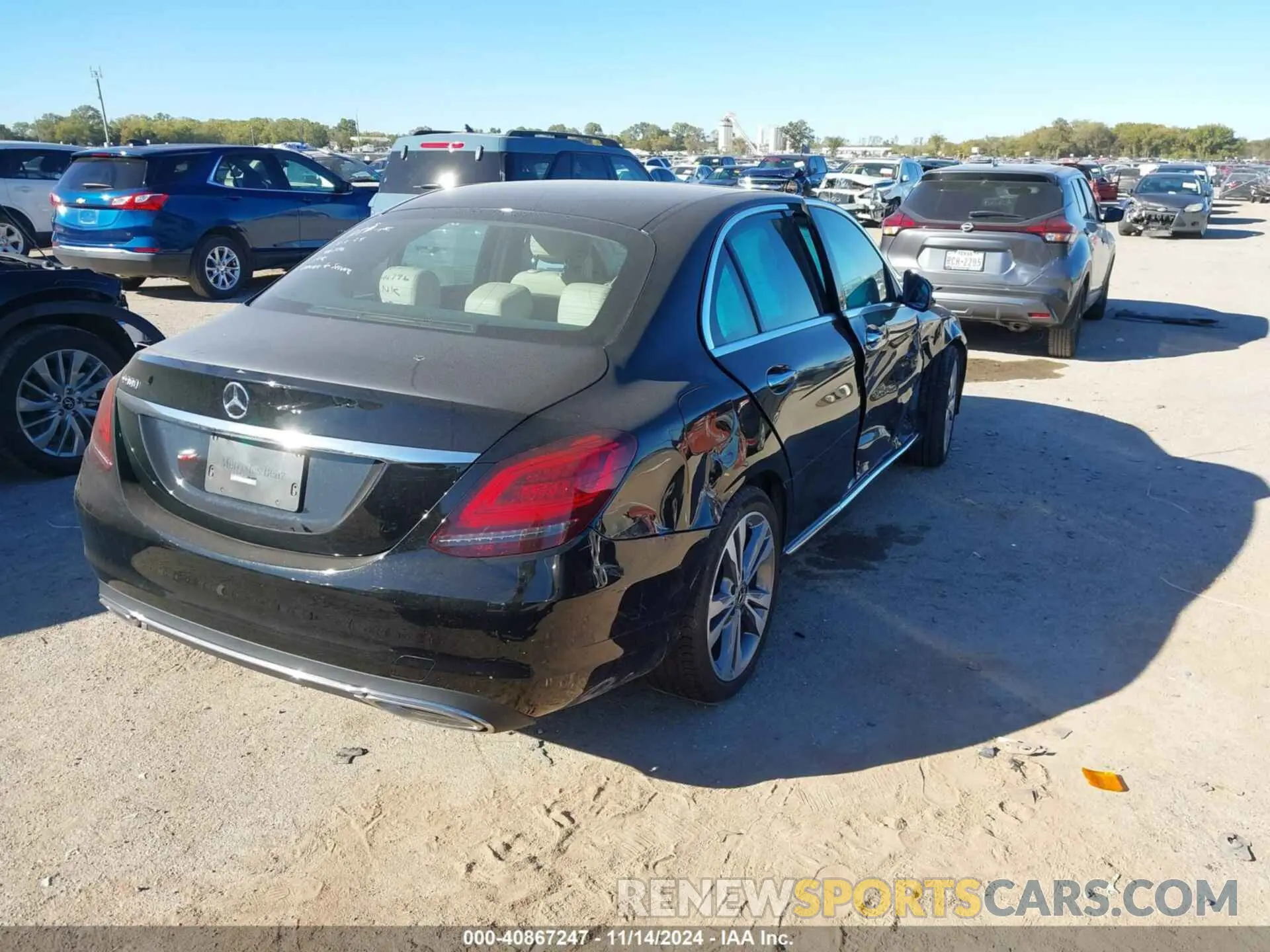 4 fotografías del automóvil dañado WDDWF8DB5LR555471 MERCEDES-BENZ C 300 2020