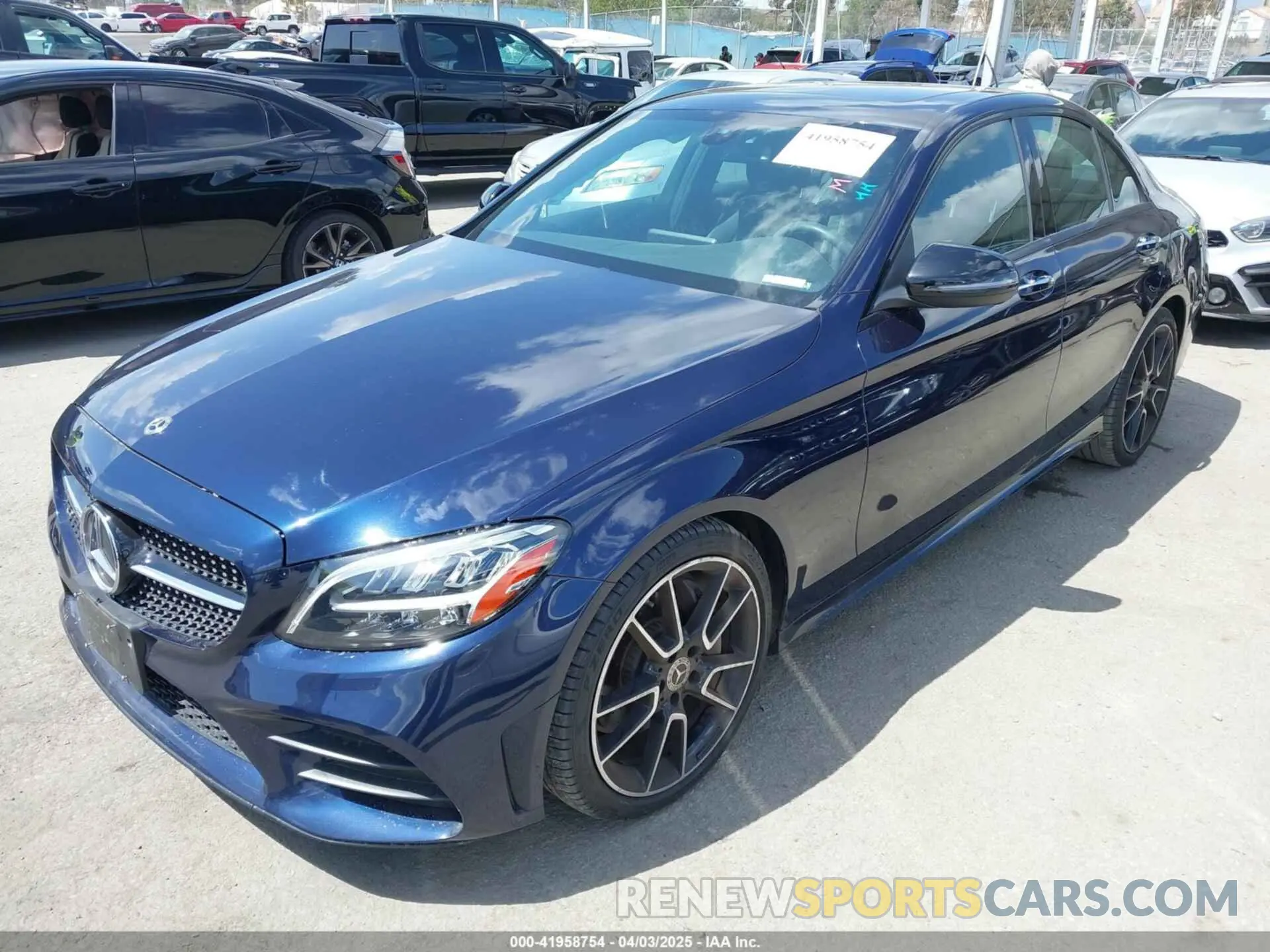 2 fotografías del automóvil dañado WDDWF8DB6LR527033 MERCEDES-BENZ C 300 2020