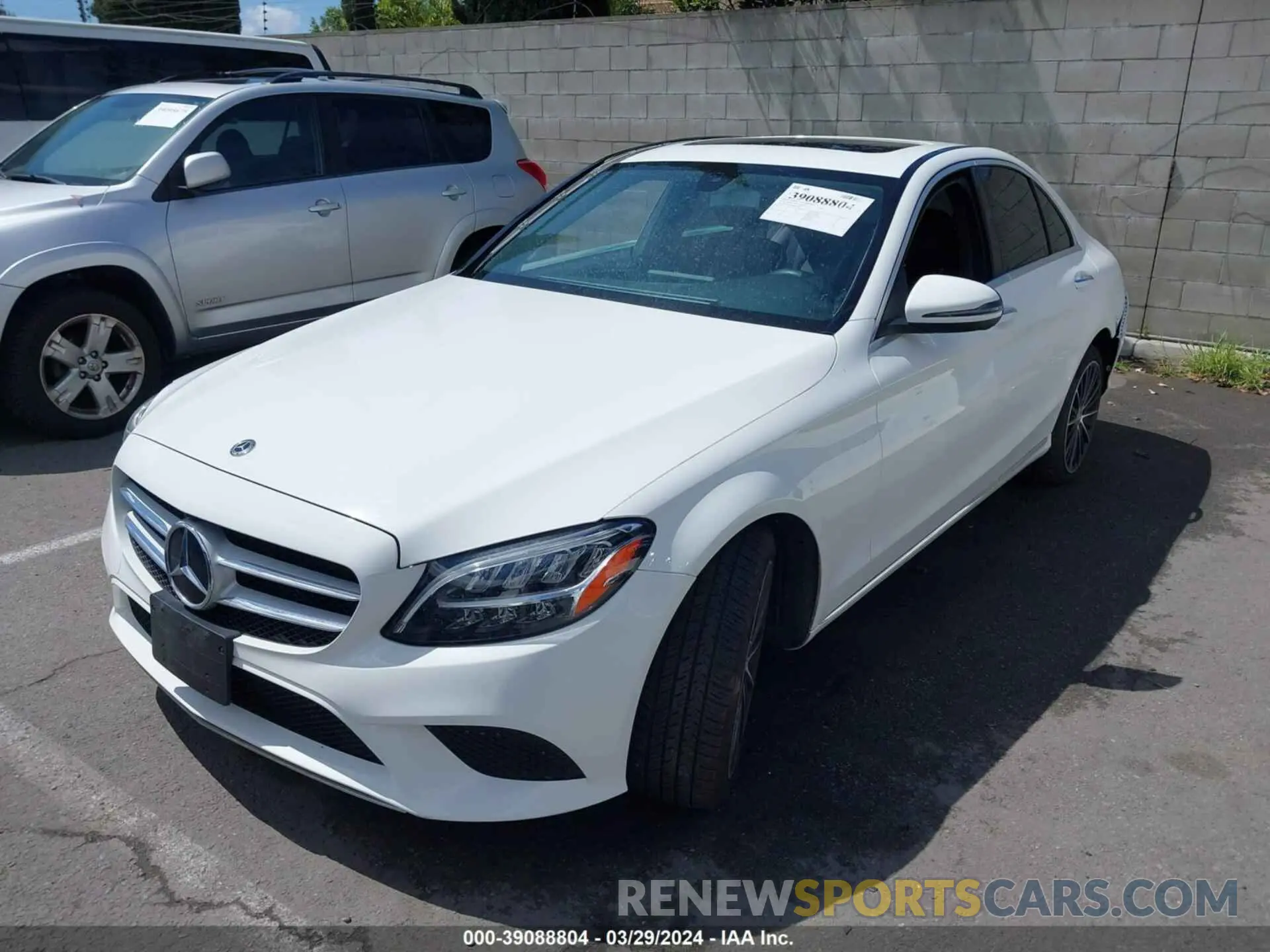 2 fotografías del automóvil dañado WDDWF8DB6LR534614 MERCEDES-BENZ C 300 2020