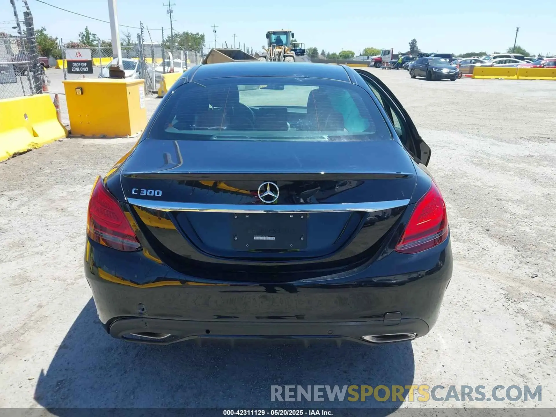 16 fotografías del automóvil dañado WDDWF8DB7LR561868 MERCEDES-BENZ C 300 2020