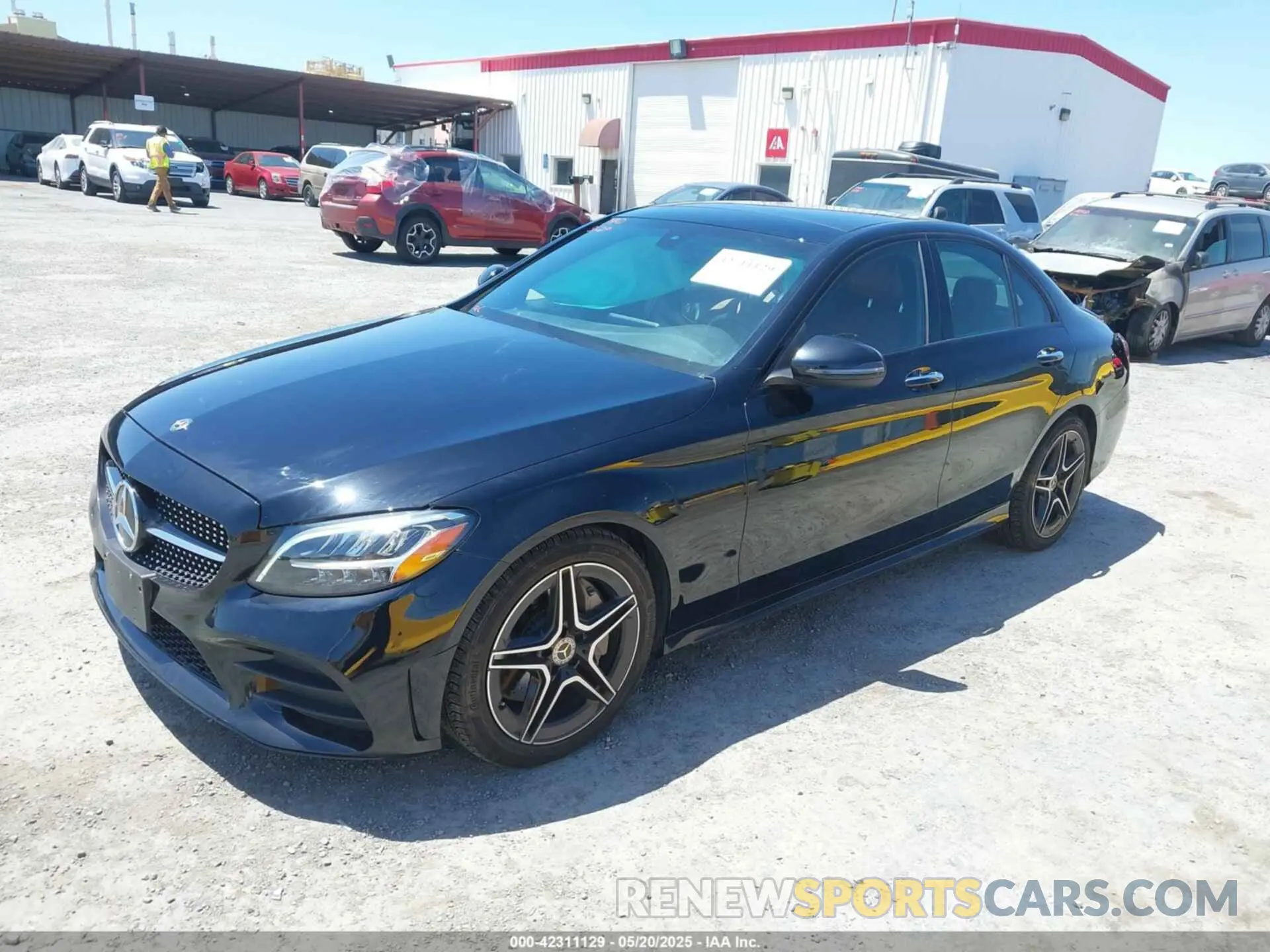 2 fotografías del automóvil dañado WDDWF8DB7LR561868 MERCEDES-BENZ C 300 2020