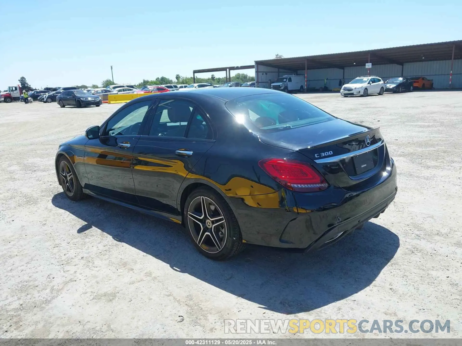 3 fotografías del automóvil dañado WDDWF8DB7LR561868 MERCEDES-BENZ C 300 2020