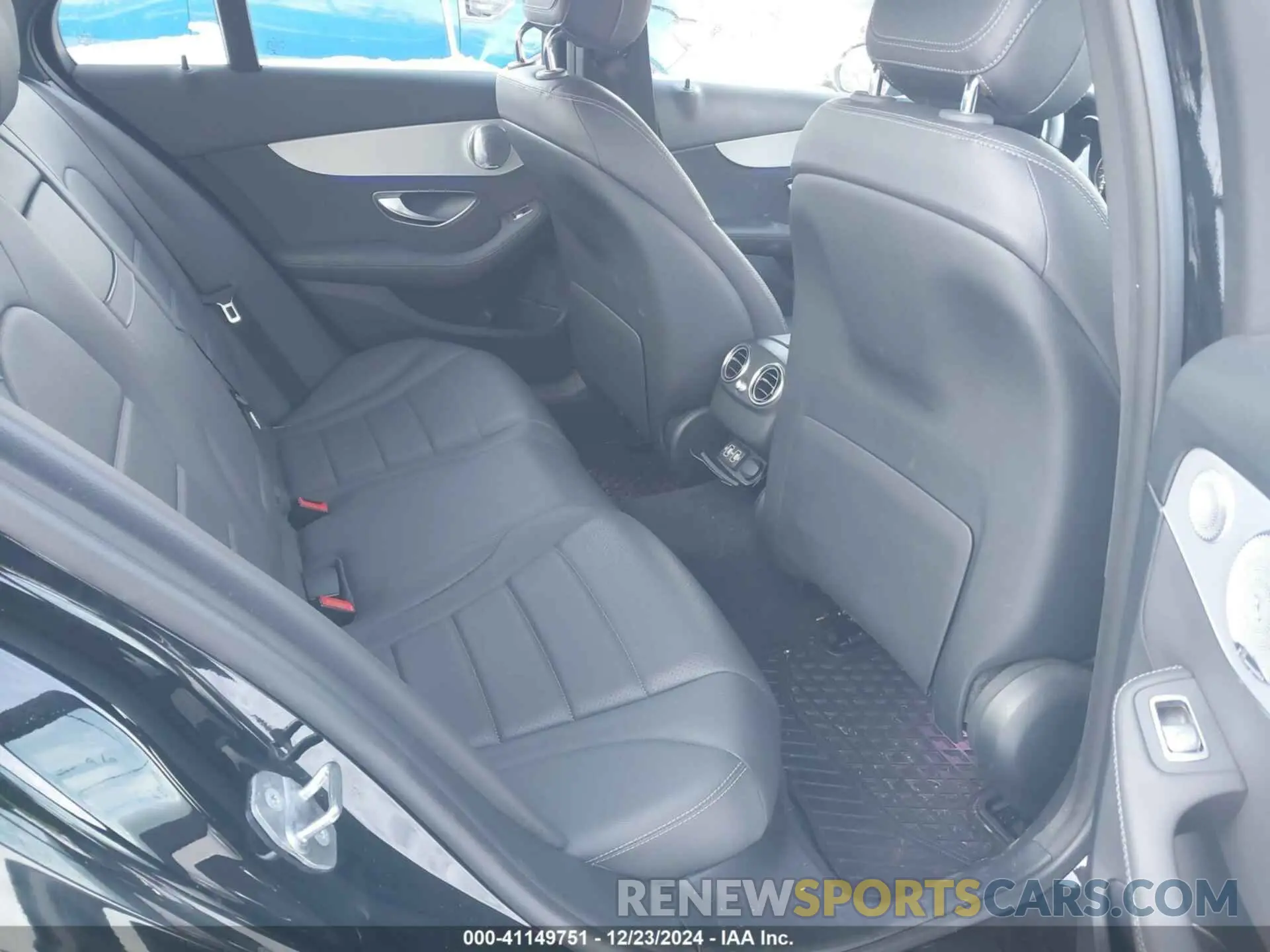 8 fotografías del automóvil dañado WDDWF8EB2LR559525 MERCEDES-BENZ C 300 2020