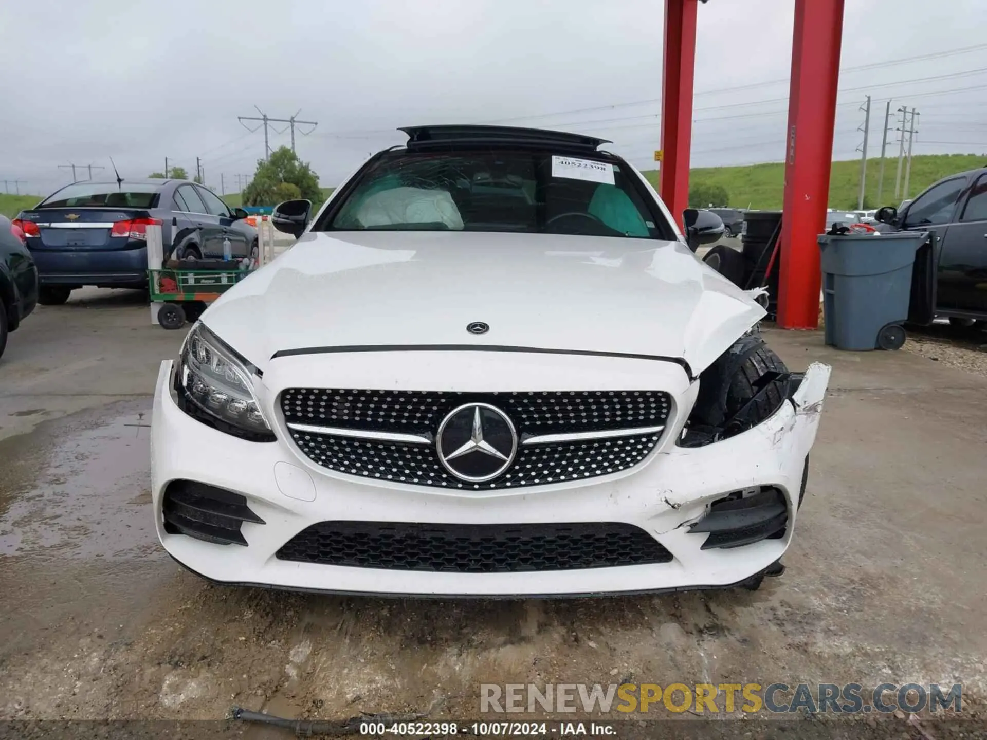 12 fotografías del automóvil dañado WDDWJ8DB0LF948133 MERCEDES-BENZ C 300 2020