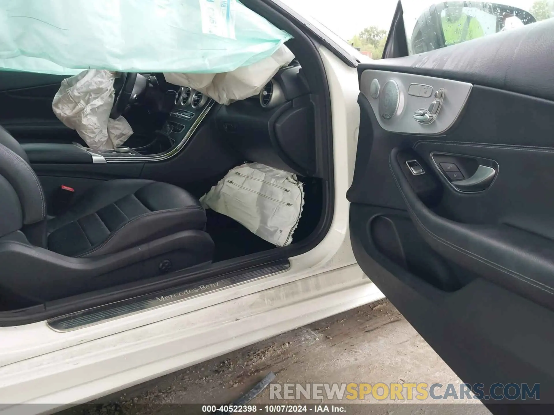 5 fotografías del automóvil dañado WDDWJ8DB0LF948133 MERCEDES-BENZ C 300 2020