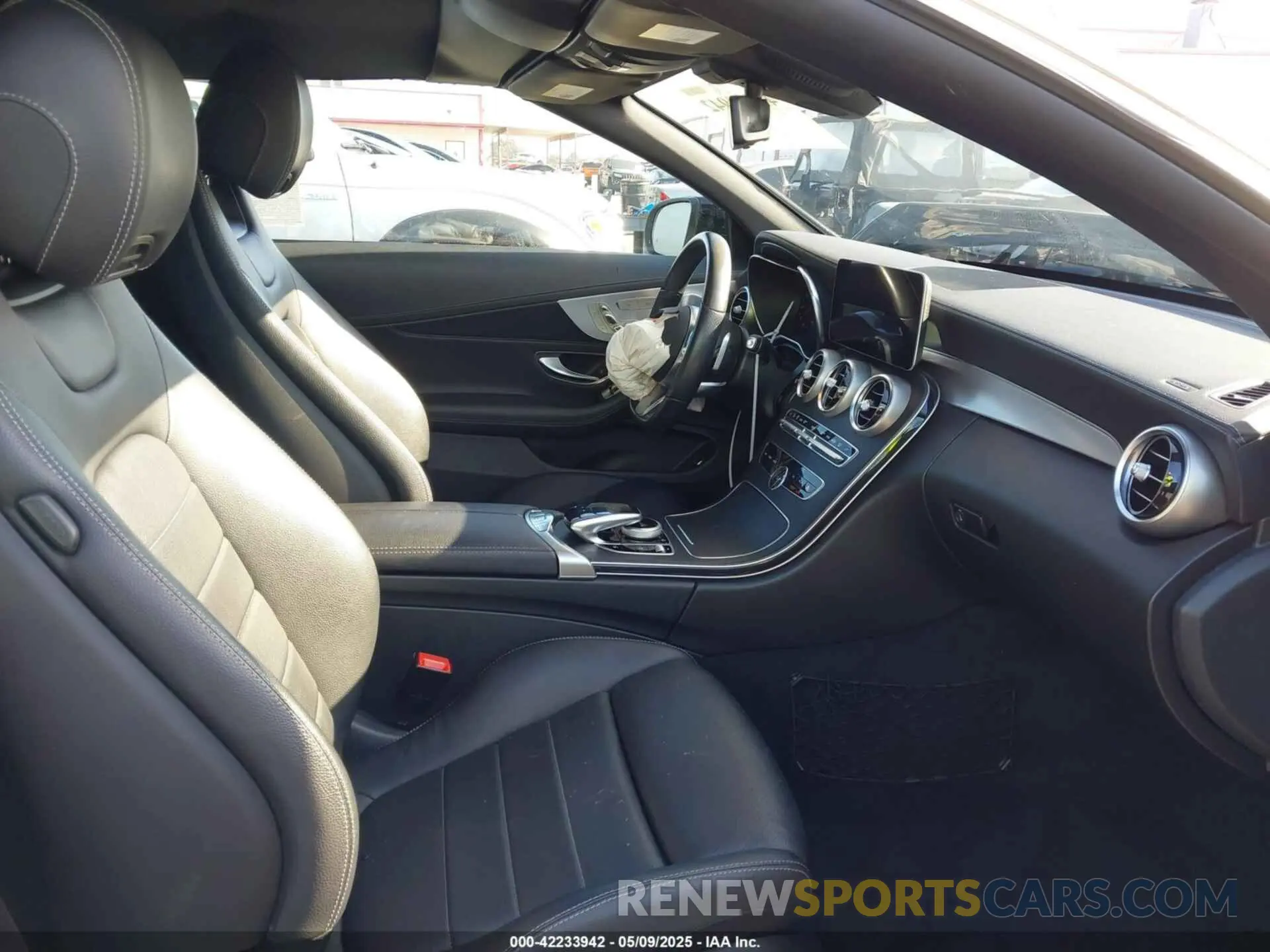 5 fotografías del automóvil dañado WDDWK8DB3LF960872 MERCEDES-BENZ C 300 2020