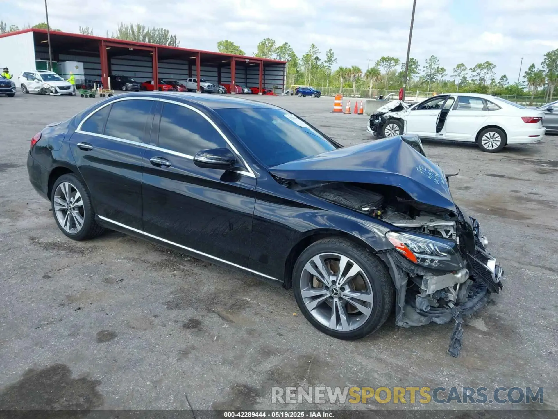 1 fotografías del automóvil dañado W1KWF8DB0MR610135 MERCEDES-BENZ C 300 2021