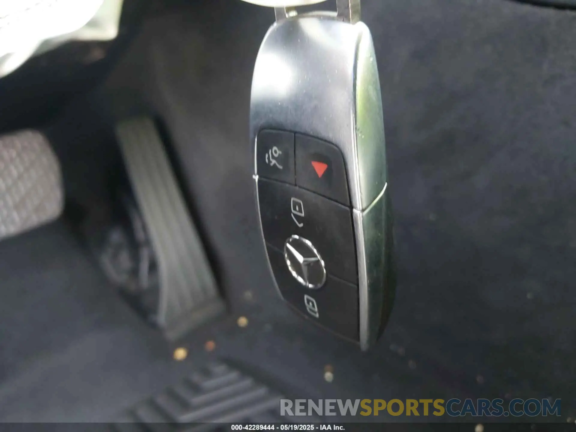 11 fotografías del automóvil dañado W1KWF8DB0MR610135 MERCEDES-BENZ C 300 2021