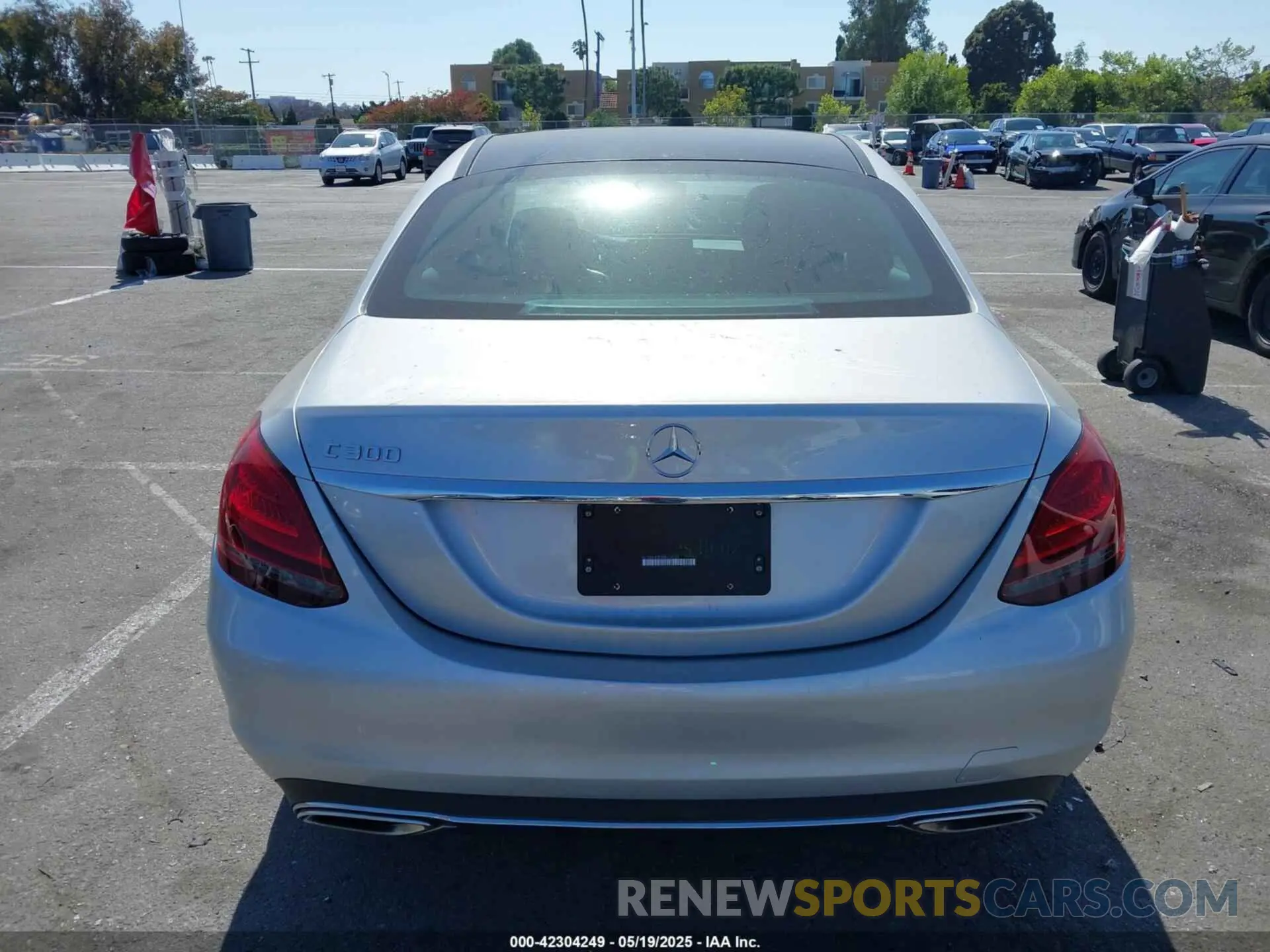 16 fotografías del automóvil dañado W1KWF8DB0MR634709 MERCEDES-BENZ C 300 2021