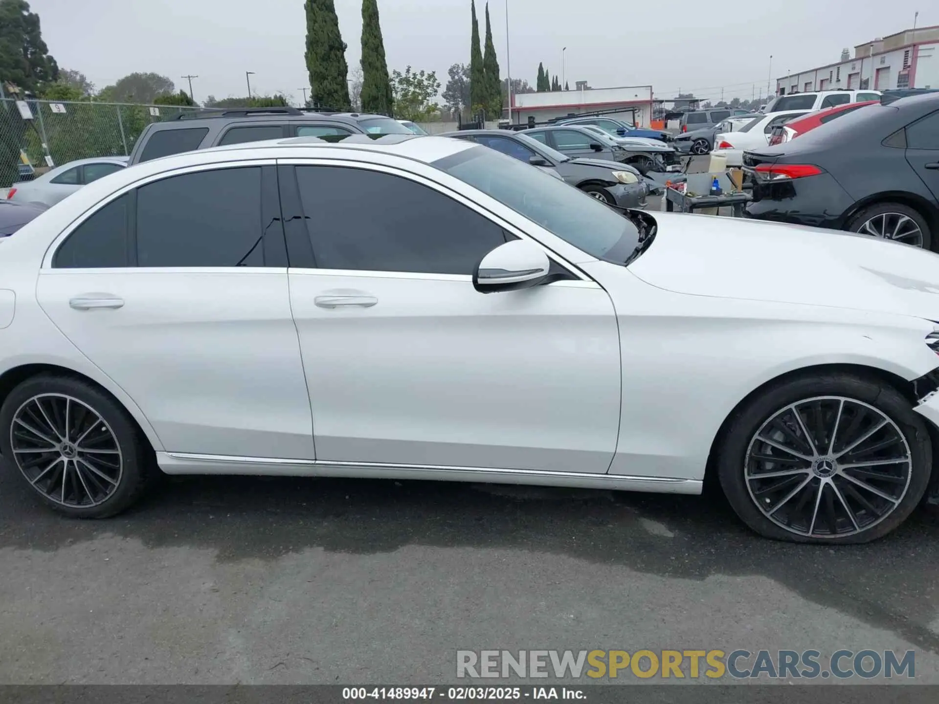 13 fotografías del automóvil dañado W1KWF8DB0MR648738 MERCEDES-BENZ C 300 2021