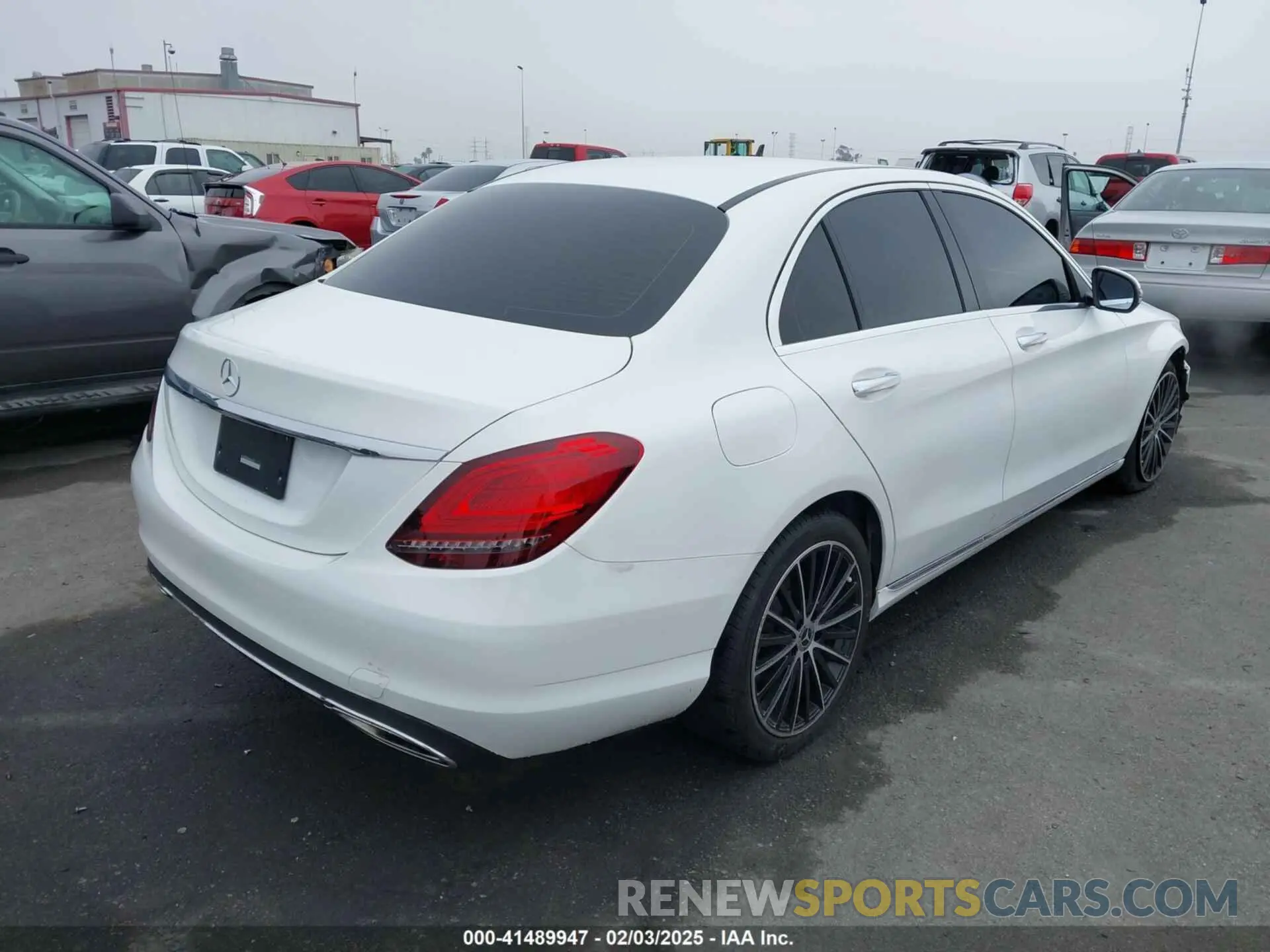 4 fotografías del automóvil dañado W1KWF8DB0MR648738 MERCEDES-BENZ C 300 2021
