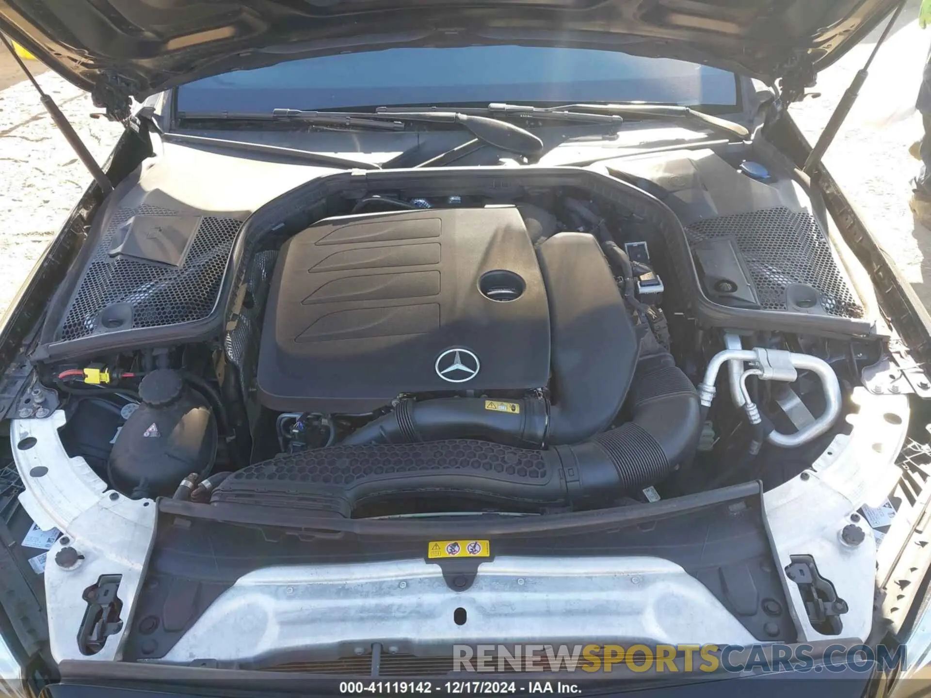 10 fotografías del automóvil dañado W1KWF8DB1MR609950 MERCEDES-BENZ C 300 2021