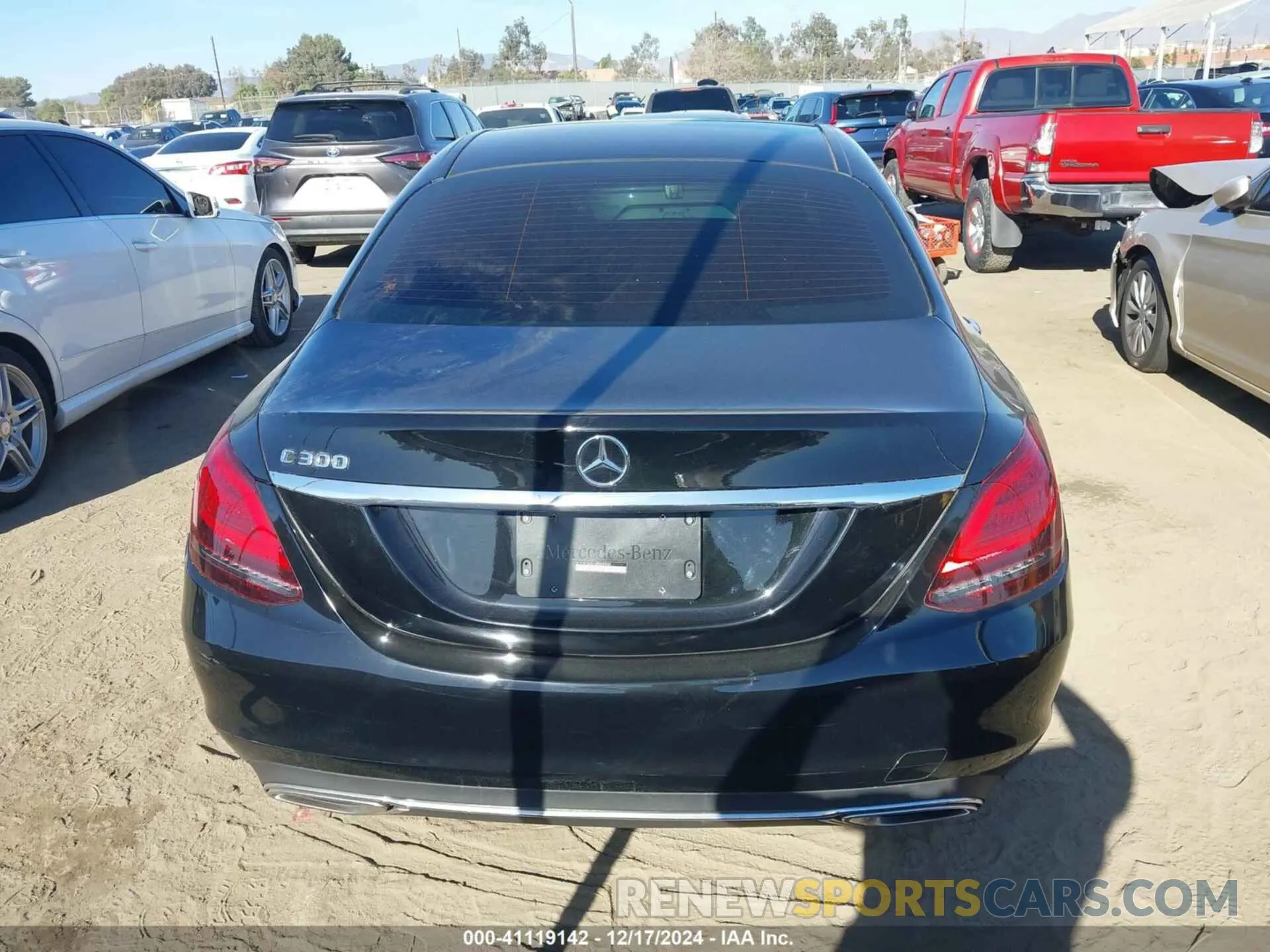 17 fotografías del automóvil dañado W1KWF8DB1MR609950 MERCEDES-BENZ C 300 2021