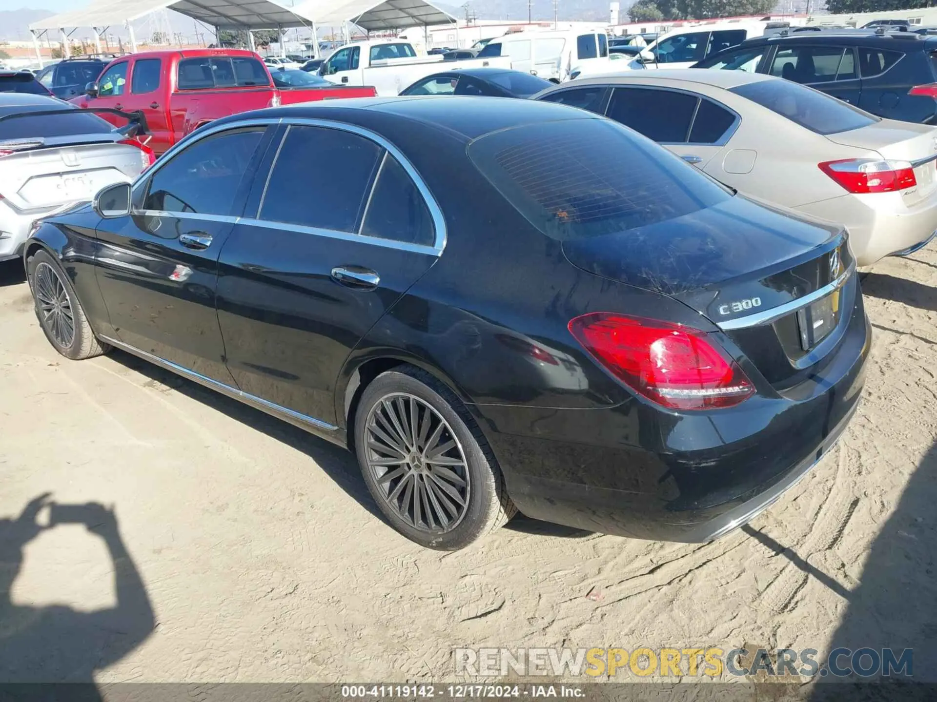 3 fotografías del automóvil dañado W1KWF8DB1MR609950 MERCEDES-BENZ C 300 2021