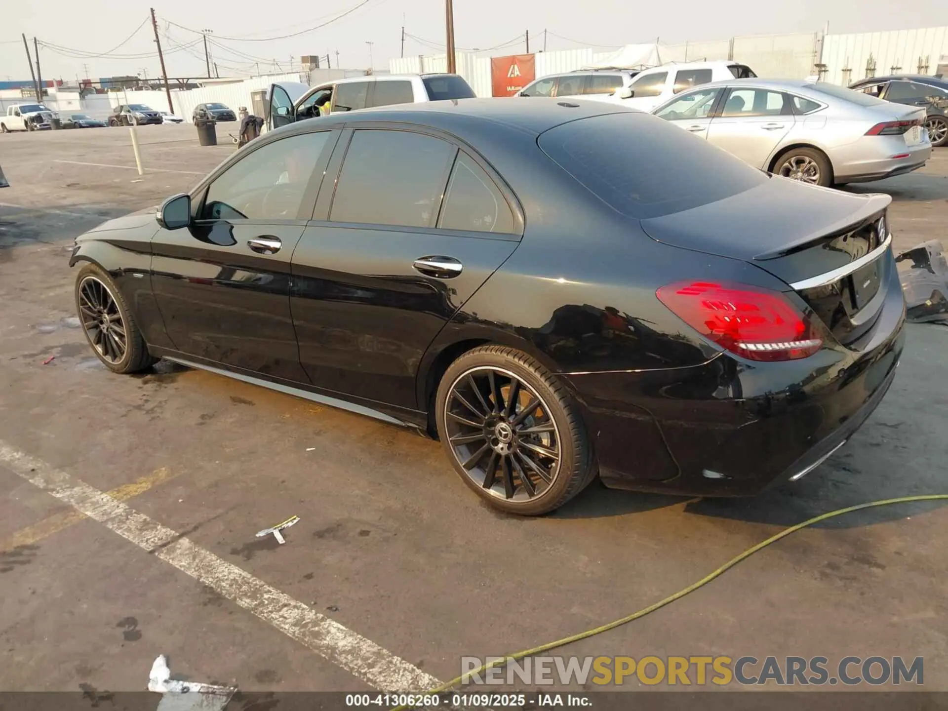 3 fotografías del automóvil dañado W1KWF8DB1MR634640 MERCEDES-BENZ C 300 2021