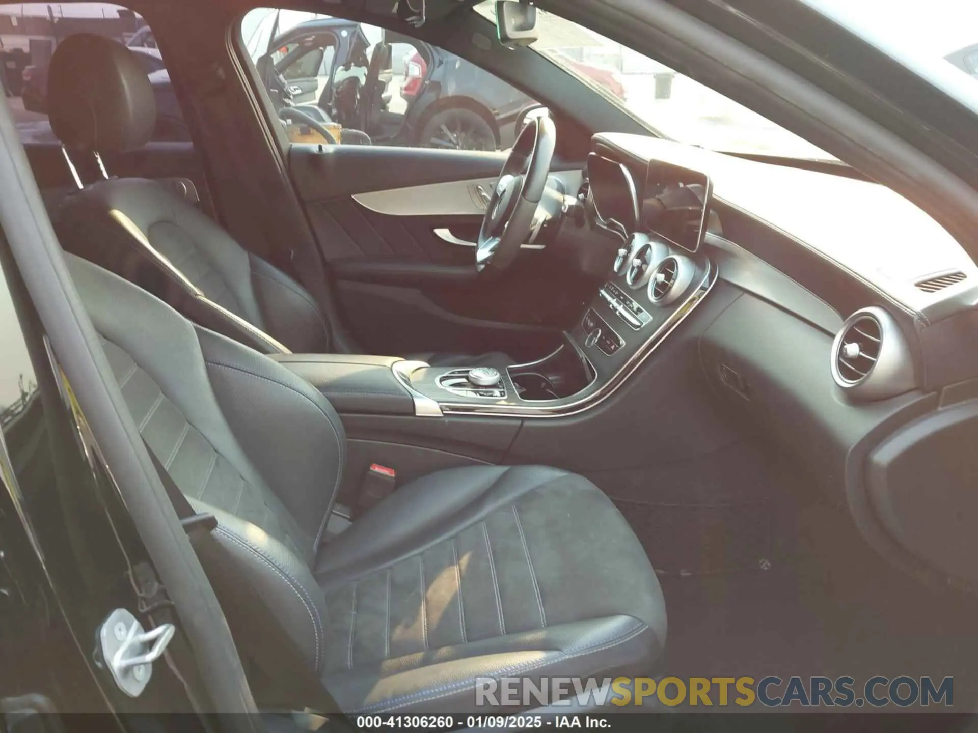 5 fotografías del automóvil dañado W1KWF8DB1MR634640 MERCEDES-BENZ C 300 2021