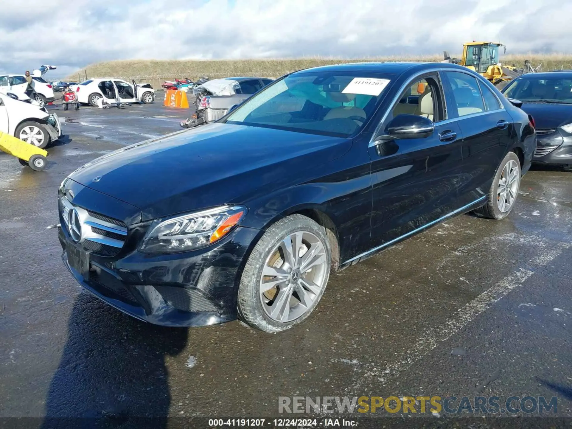 2 fotografías del automóvil dañado W1KWF8DB2MR645467 MERCEDES-BENZ C 300 2021