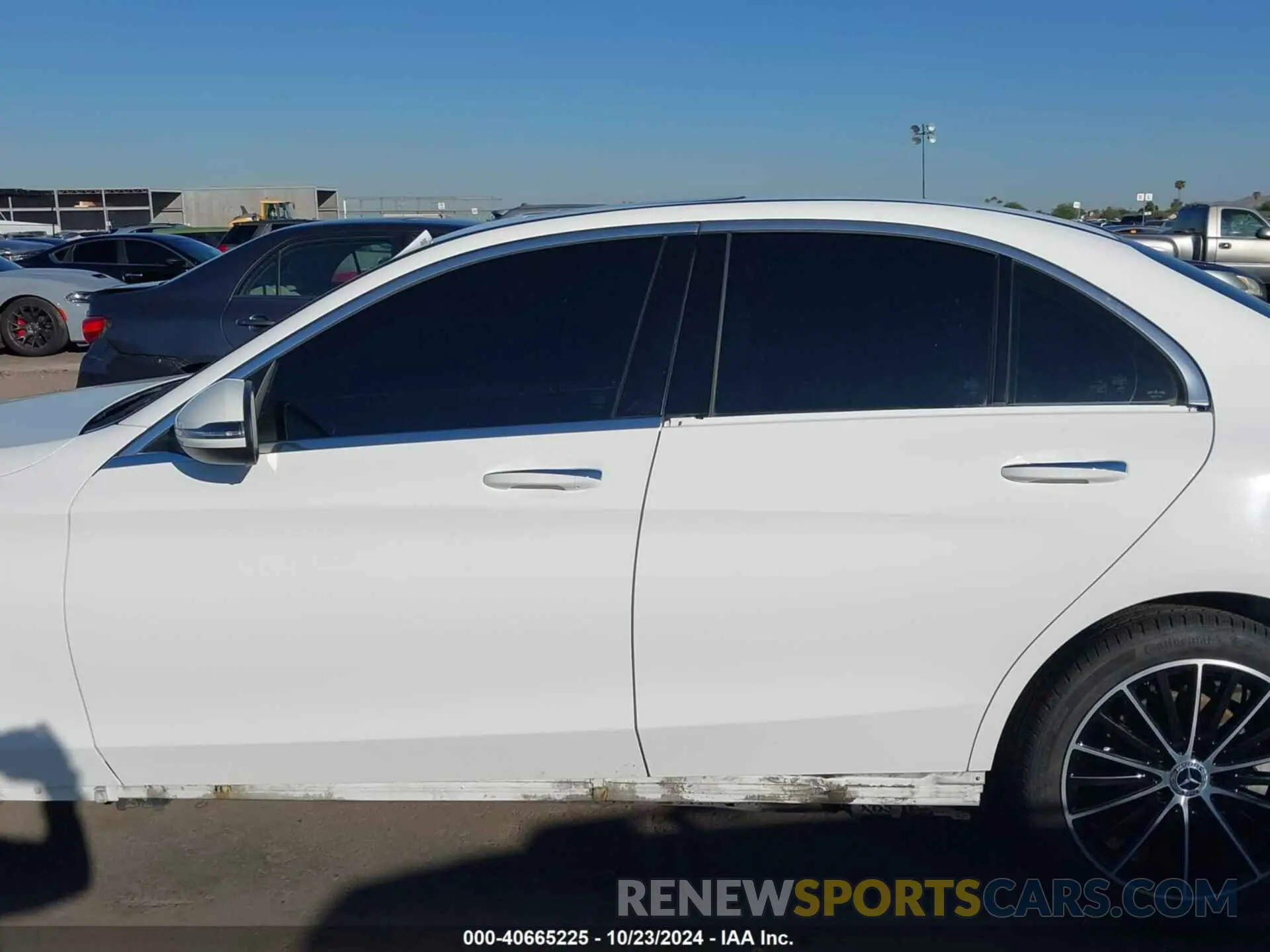 15 fotografías del automóvil dañado W1KWF8DB3MR625454 MERCEDES-BENZ C 300 2021