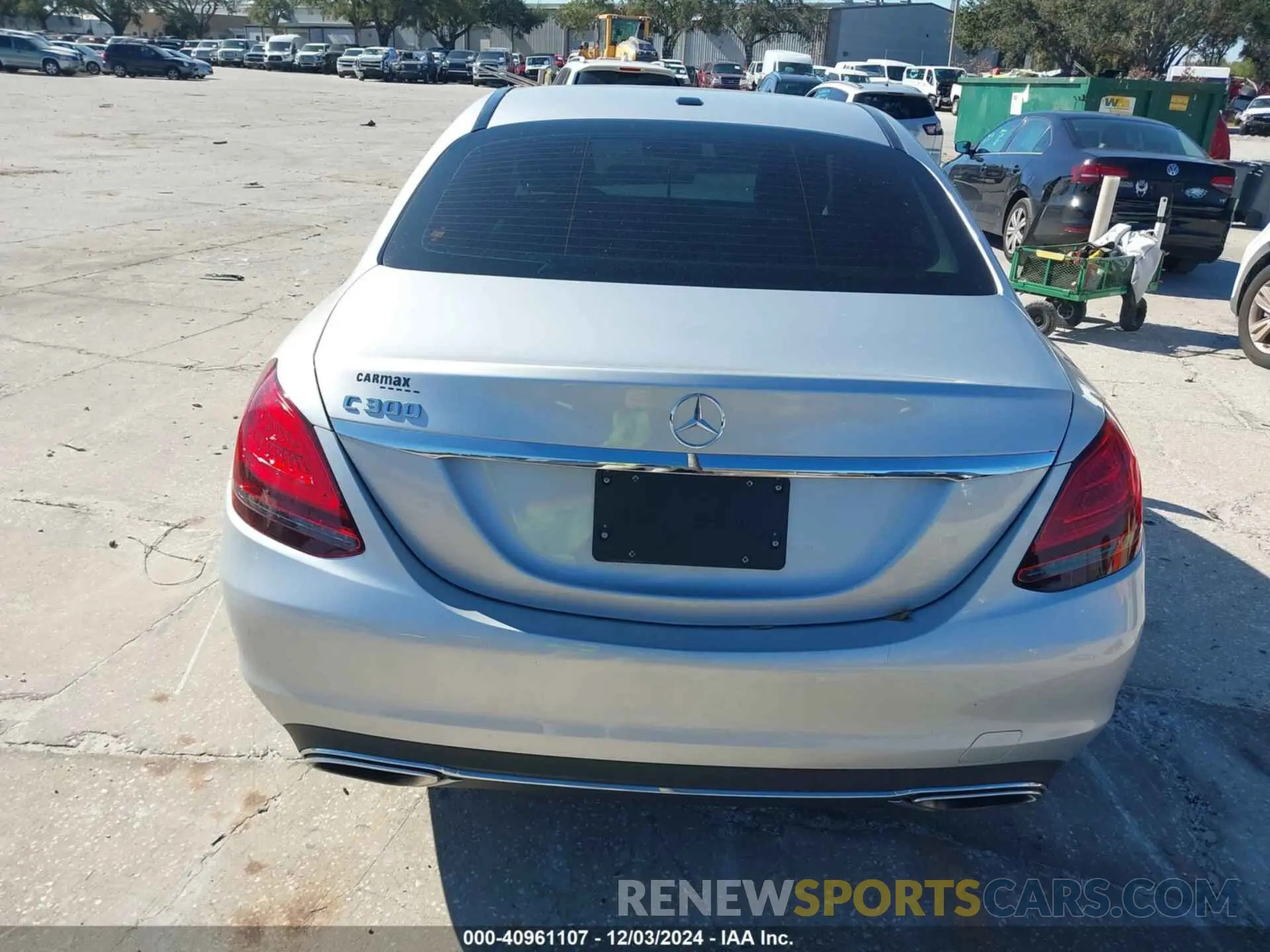 17 fotografías del automóvil dañado W1KWF8DB4MR631926 MERCEDES-BENZ C 300 2021