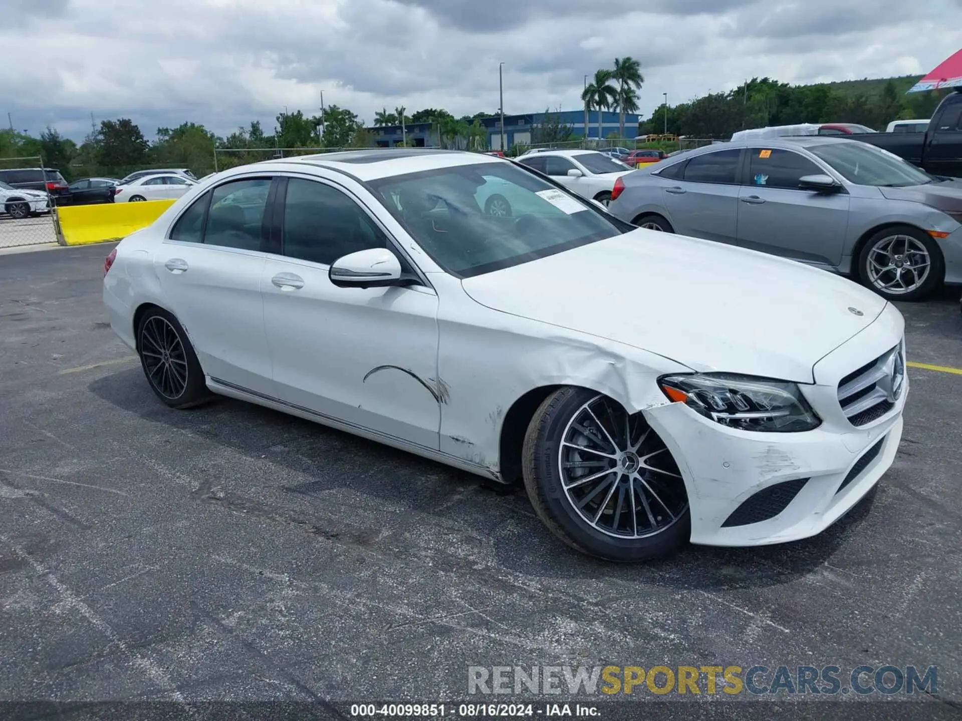 1 fotografías del automóvil dañado W1KWF8DB5MR625018 MERCEDES-BENZ C 300 2021