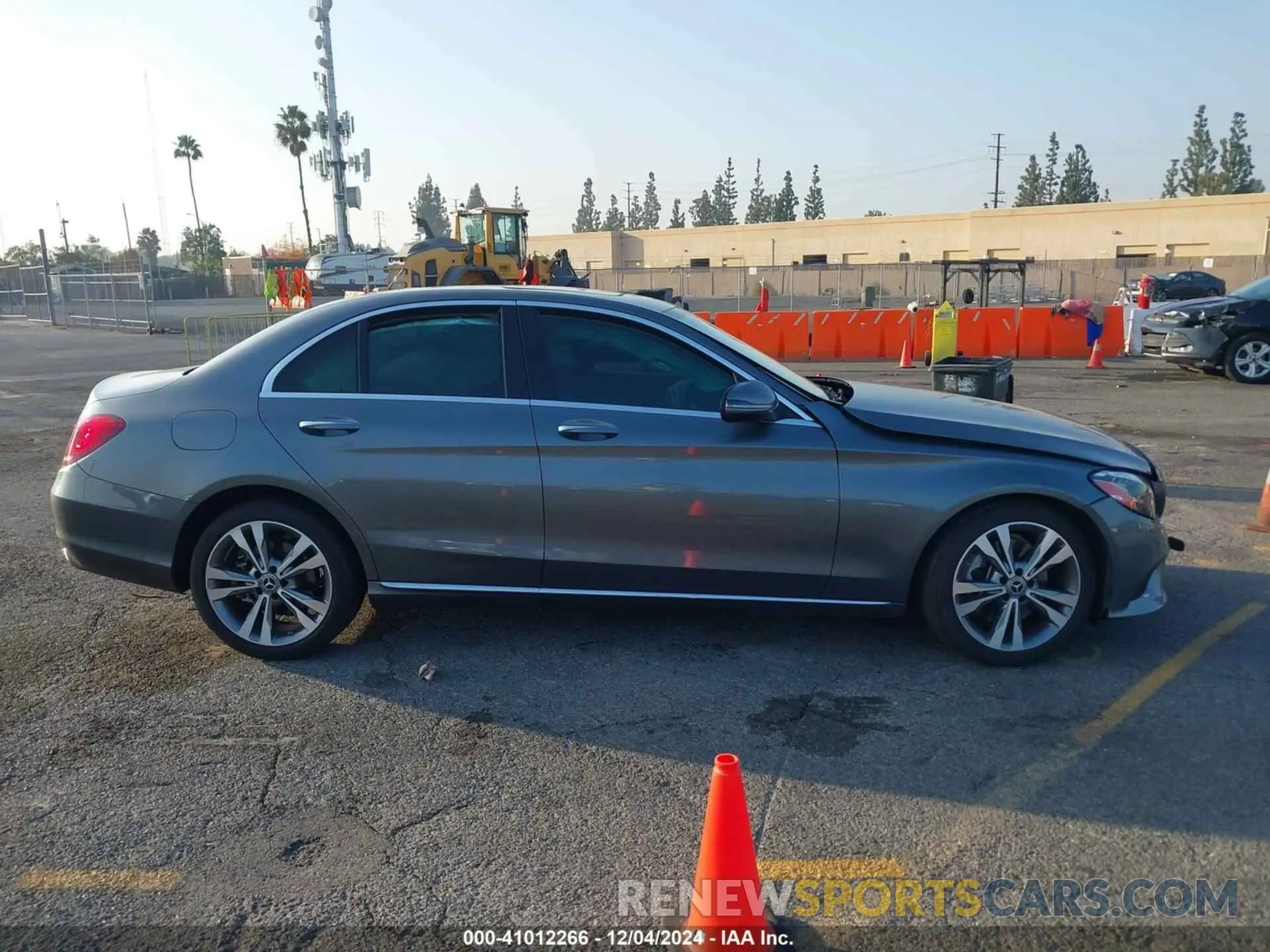 13 fotografías del automóvil dañado W1KWF8DB6MR611757 MERCEDES-BENZ C 300 2021