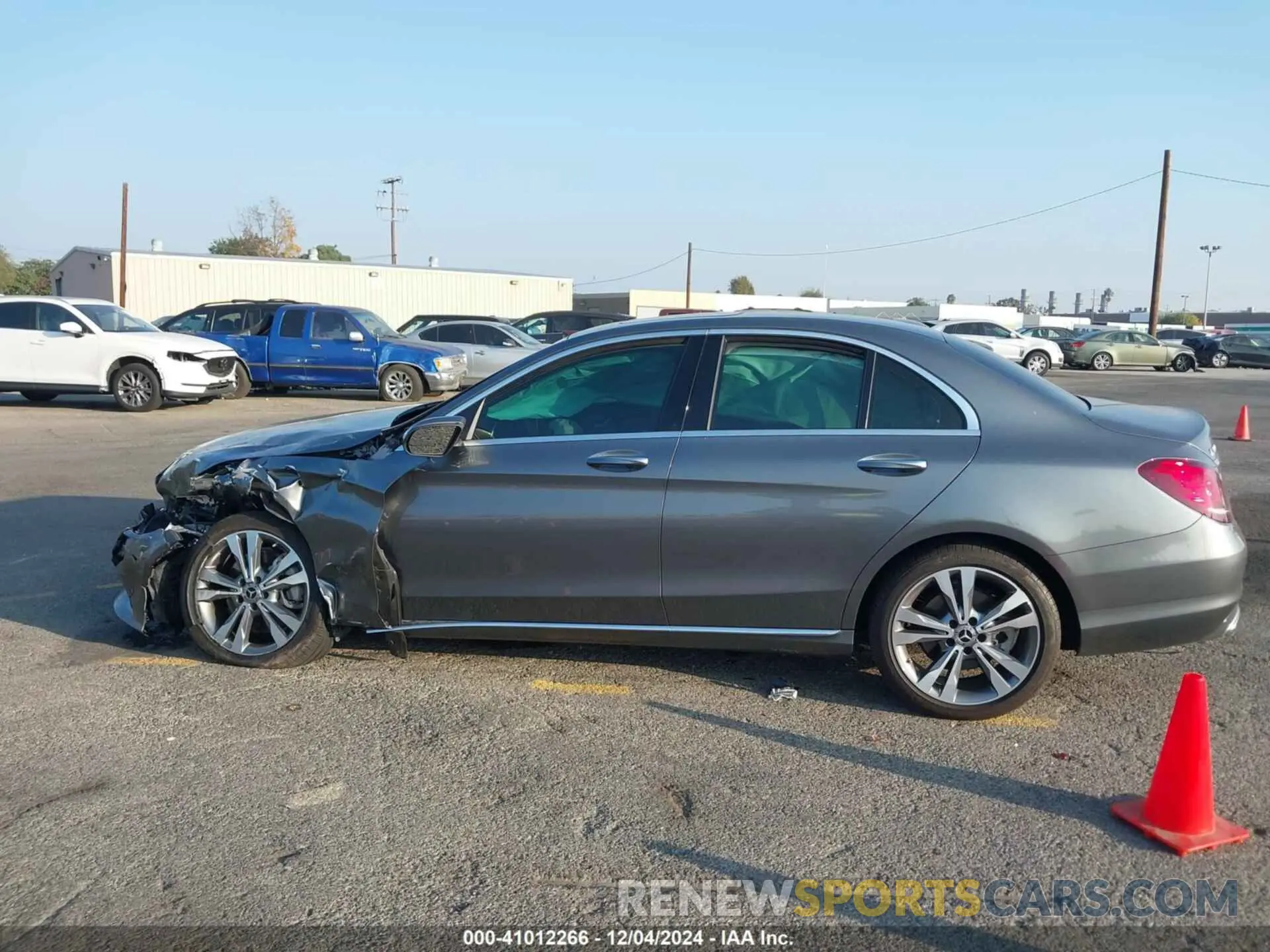 14 fotografías del automóvil dañado W1KWF8DB6MR611757 MERCEDES-BENZ C 300 2021