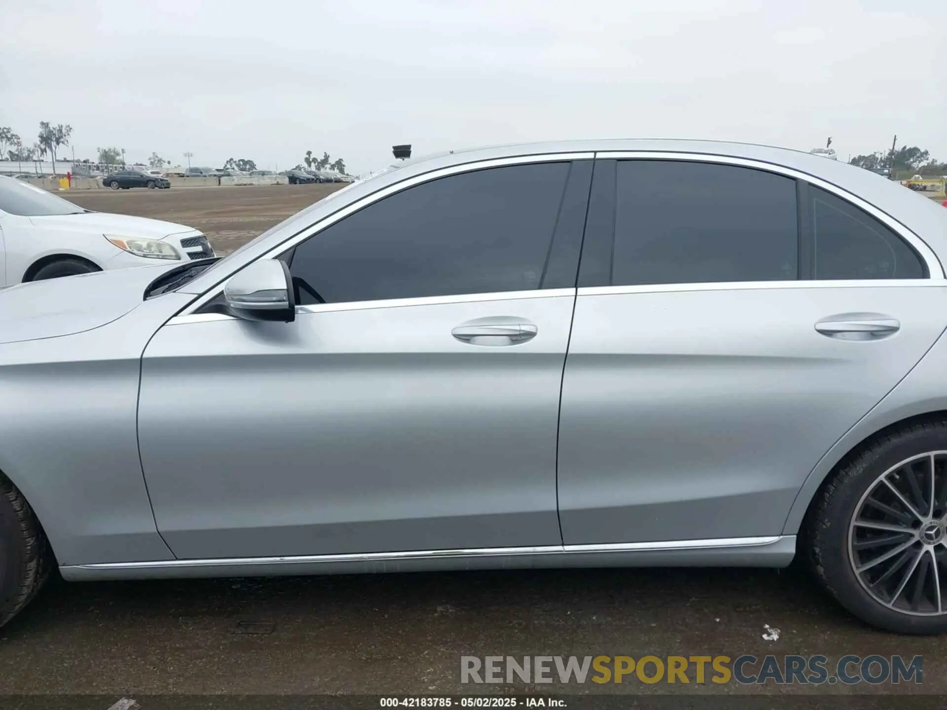 15 fotografías del automóvil dañado W1KWF8DB7MR647862 MERCEDES-BENZ C 300 2021