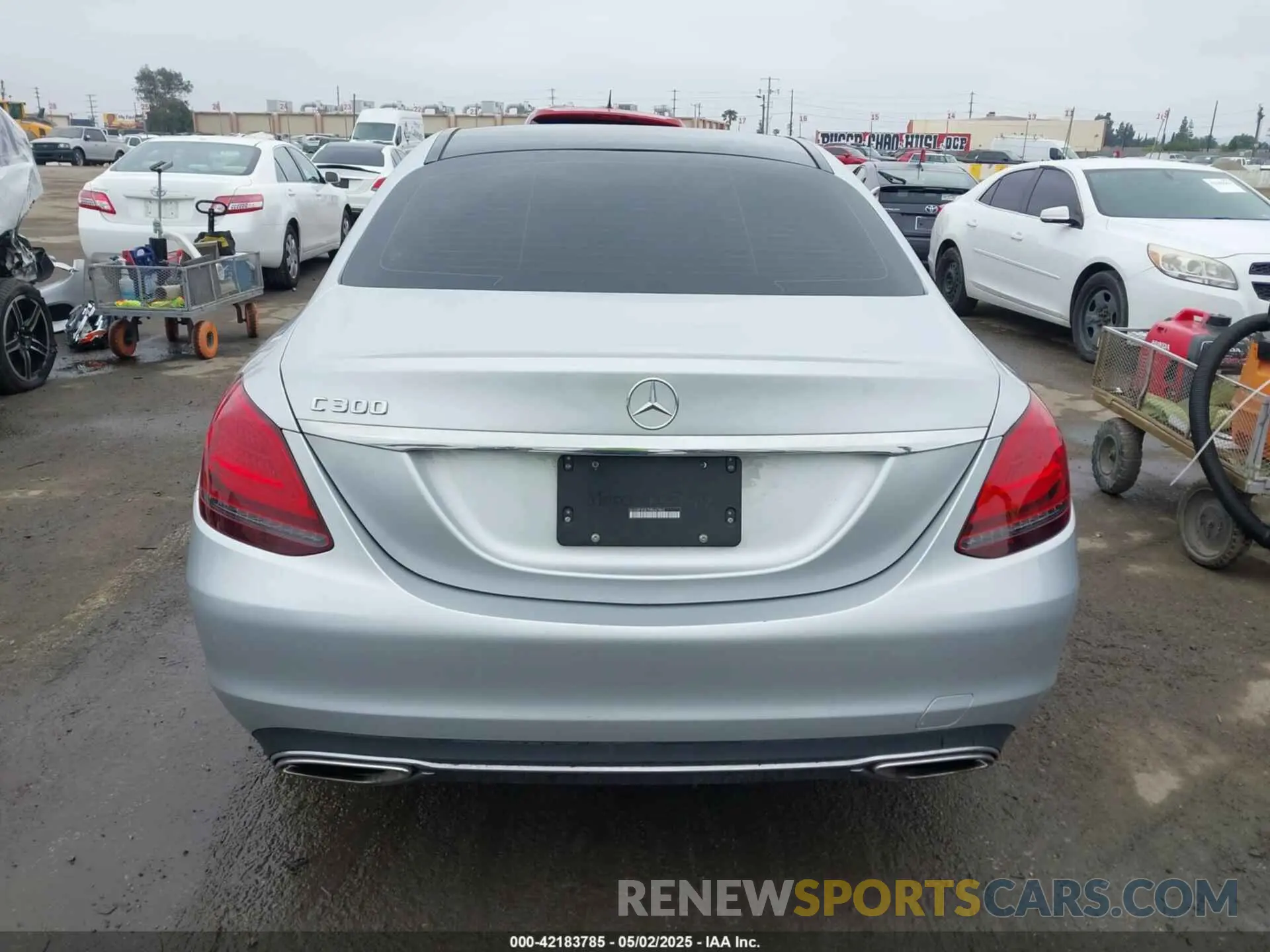 17 fotografías del automóvil dañado W1KWF8DB7MR647862 MERCEDES-BENZ C 300 2021