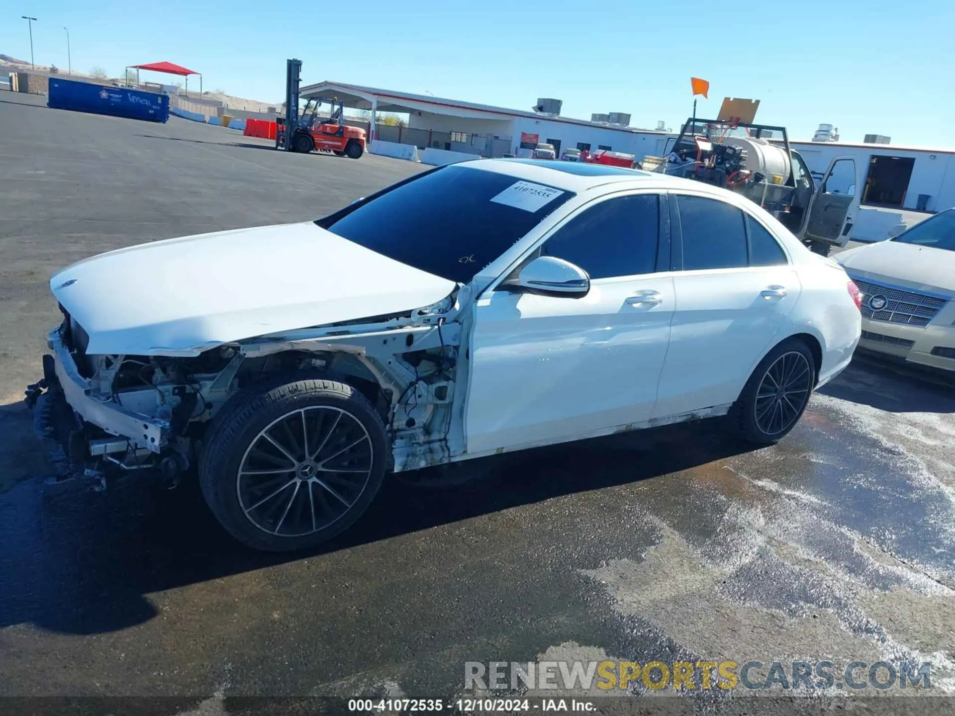 15 fotografías del automóvil dañado W1KWF8DB8MR619763 MERCEDES-BENZ C 300 2021