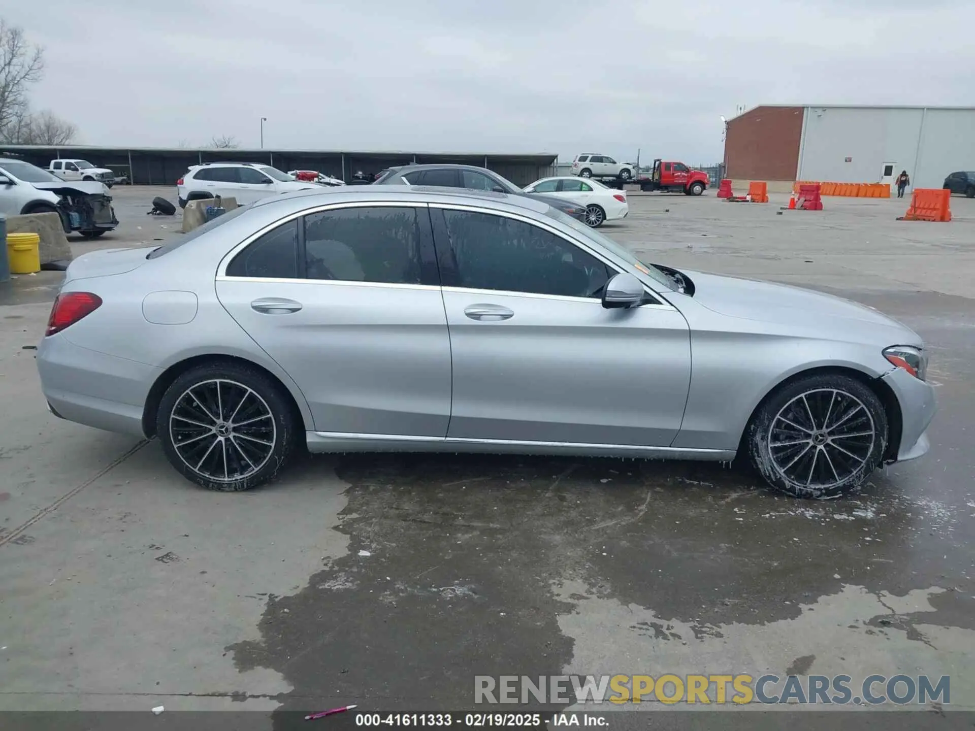 14 fotografías del automóvil dañado W1KWF8DB8MR635817 MERCEDES-BENZ C 300 2021