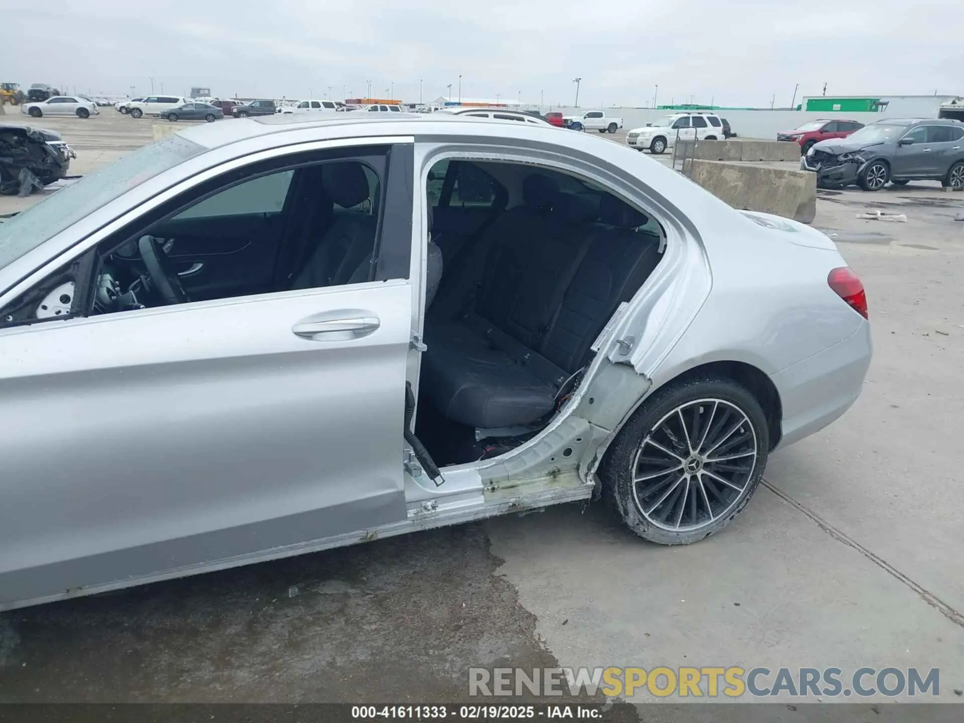 6 fotografías del automóvil dañado W1KWF8DB8MR635817 MERCEDES-BENZ C 300 2021